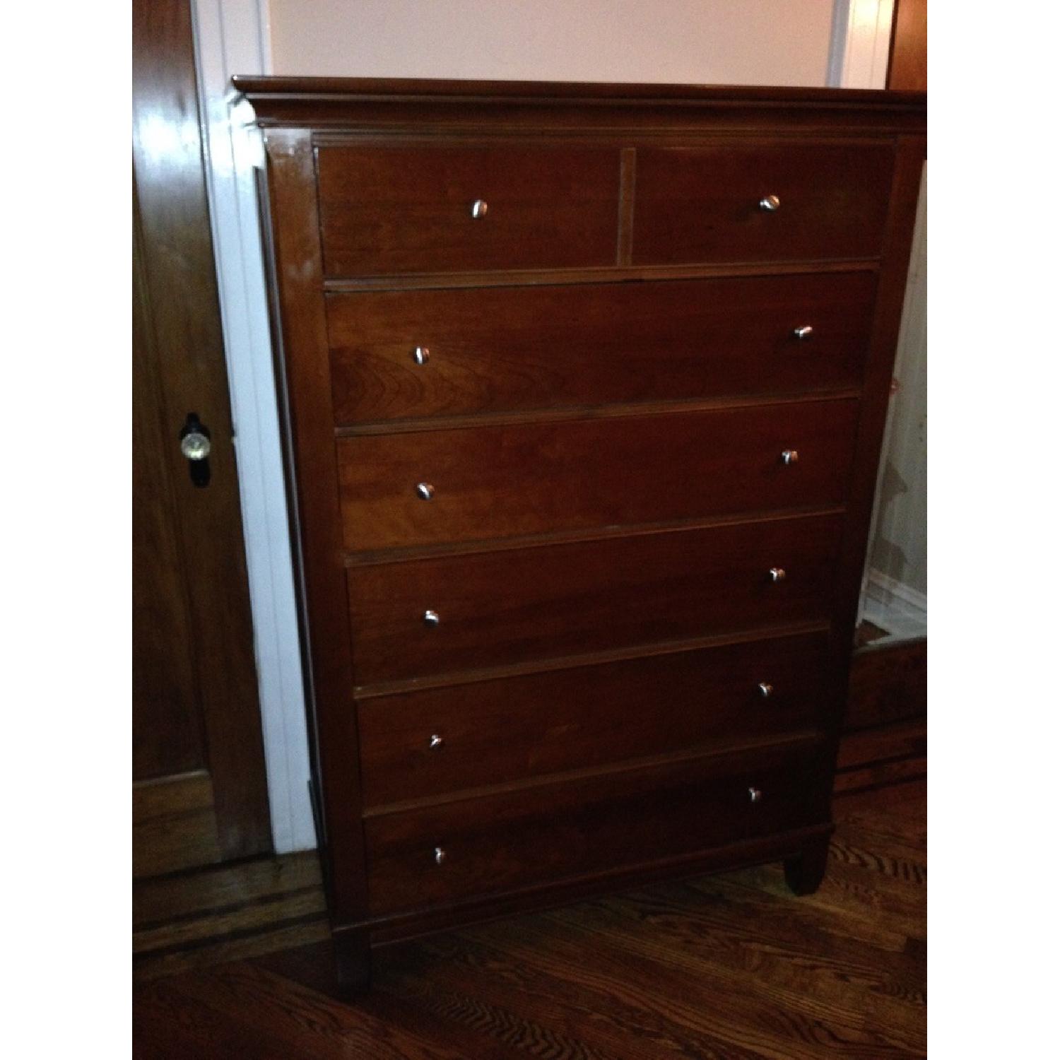 Thomasville 6-Piece Queen Bedroom Set - image-16