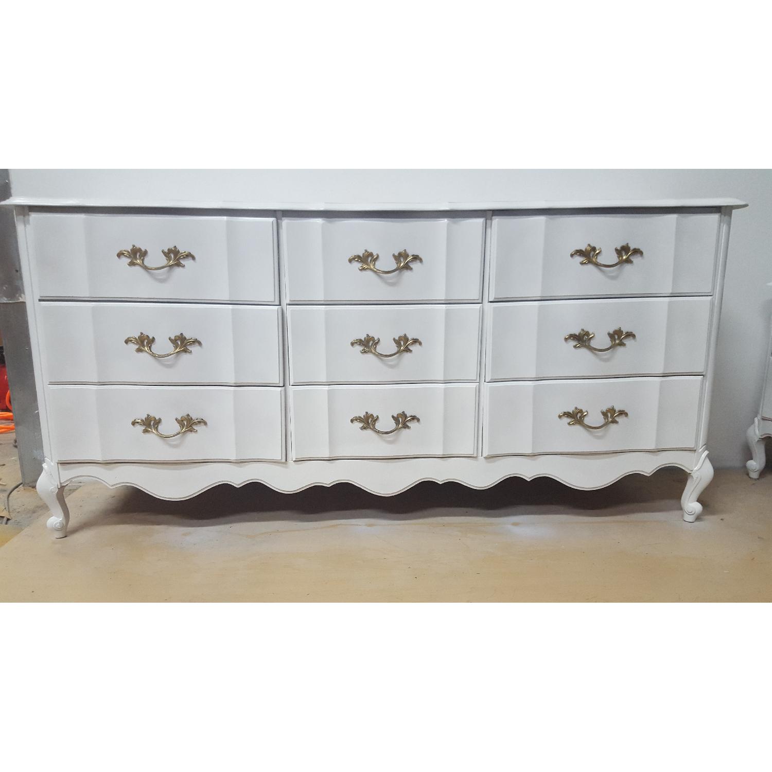Vintage White French Provincial 9 Drawer Dresser w/ Custom Painted Original Gold Hardware - image-4