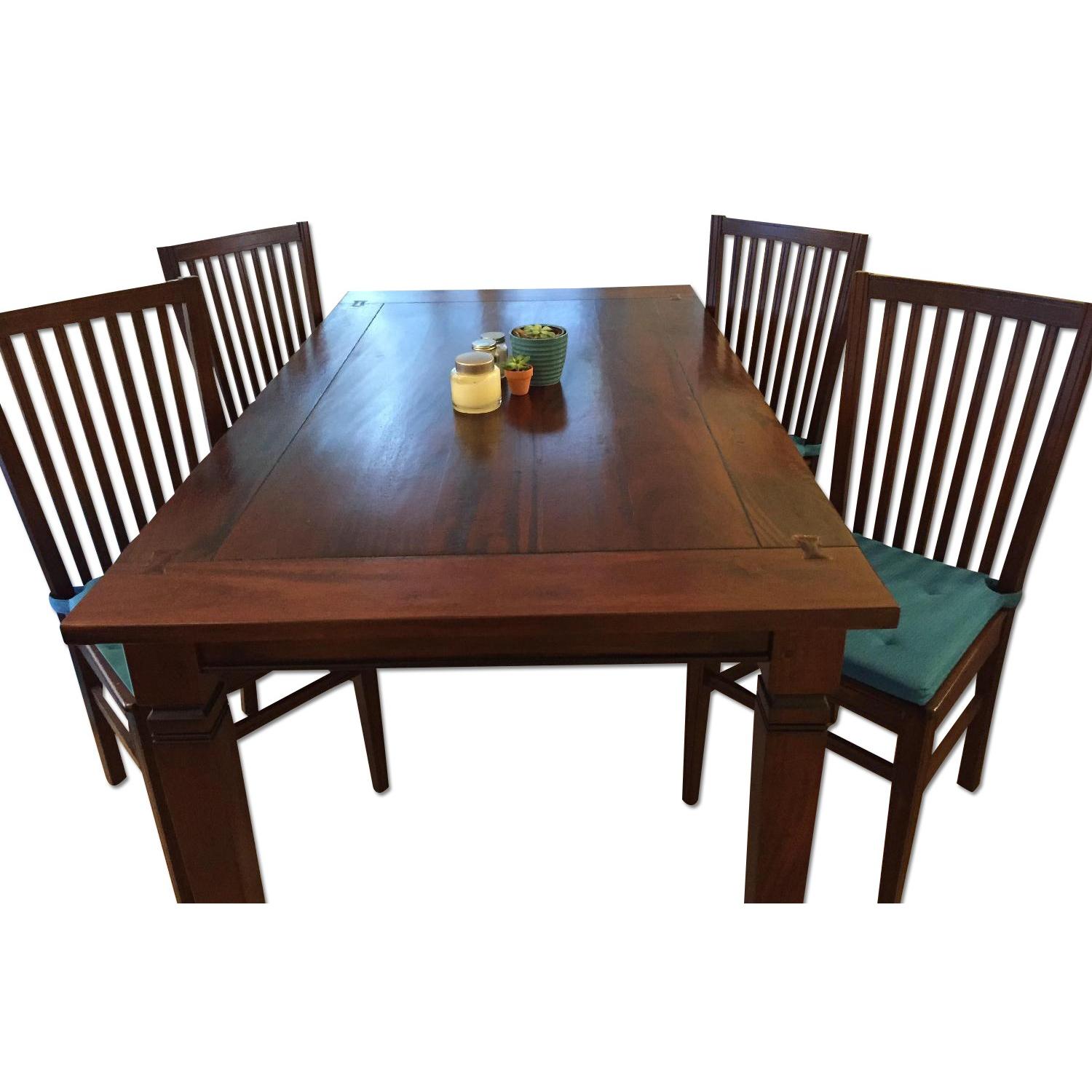 Dining Table w/ 4 Chairs - AptDeco