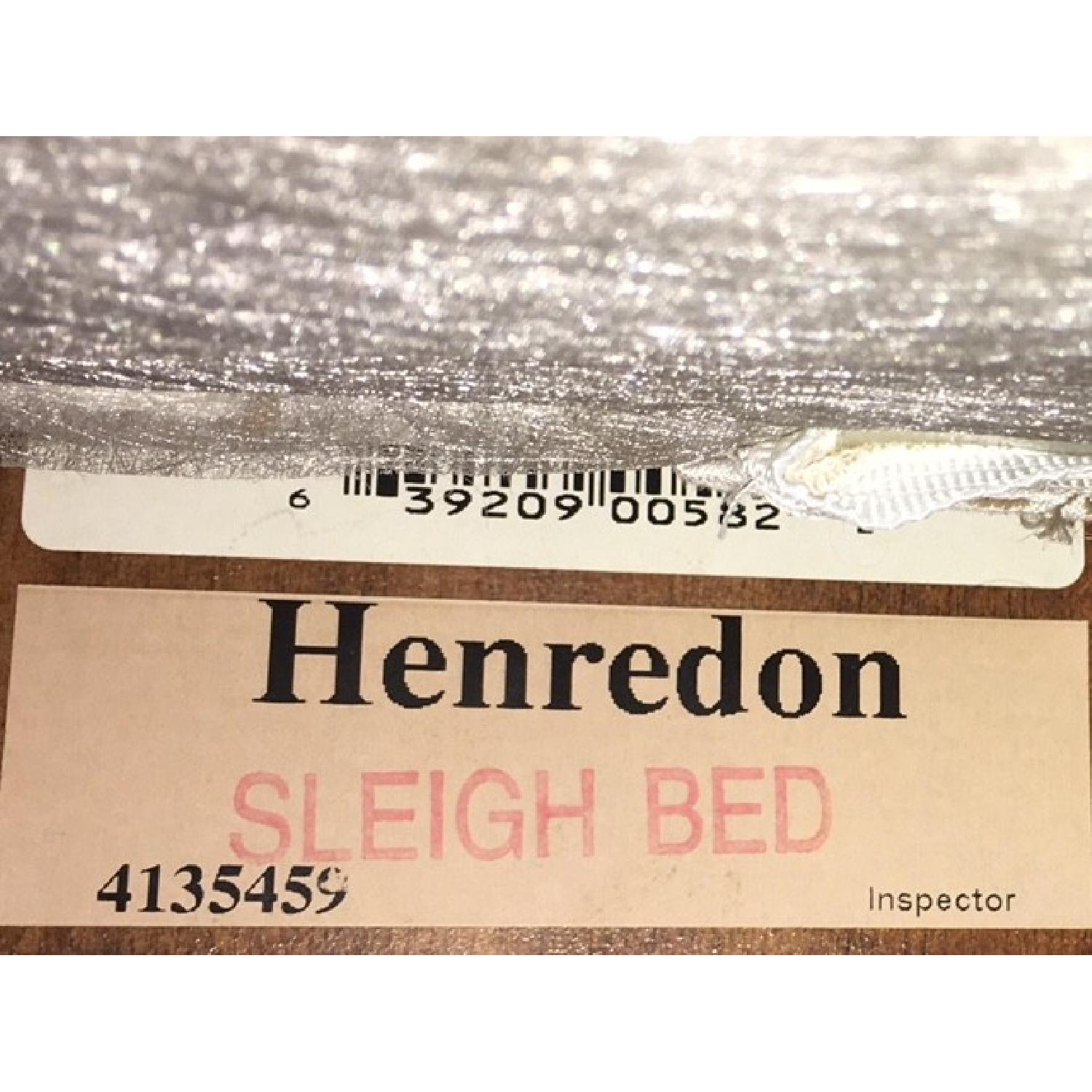 Henredon Solid Mahogany King Size Sleigh Bed - image-4