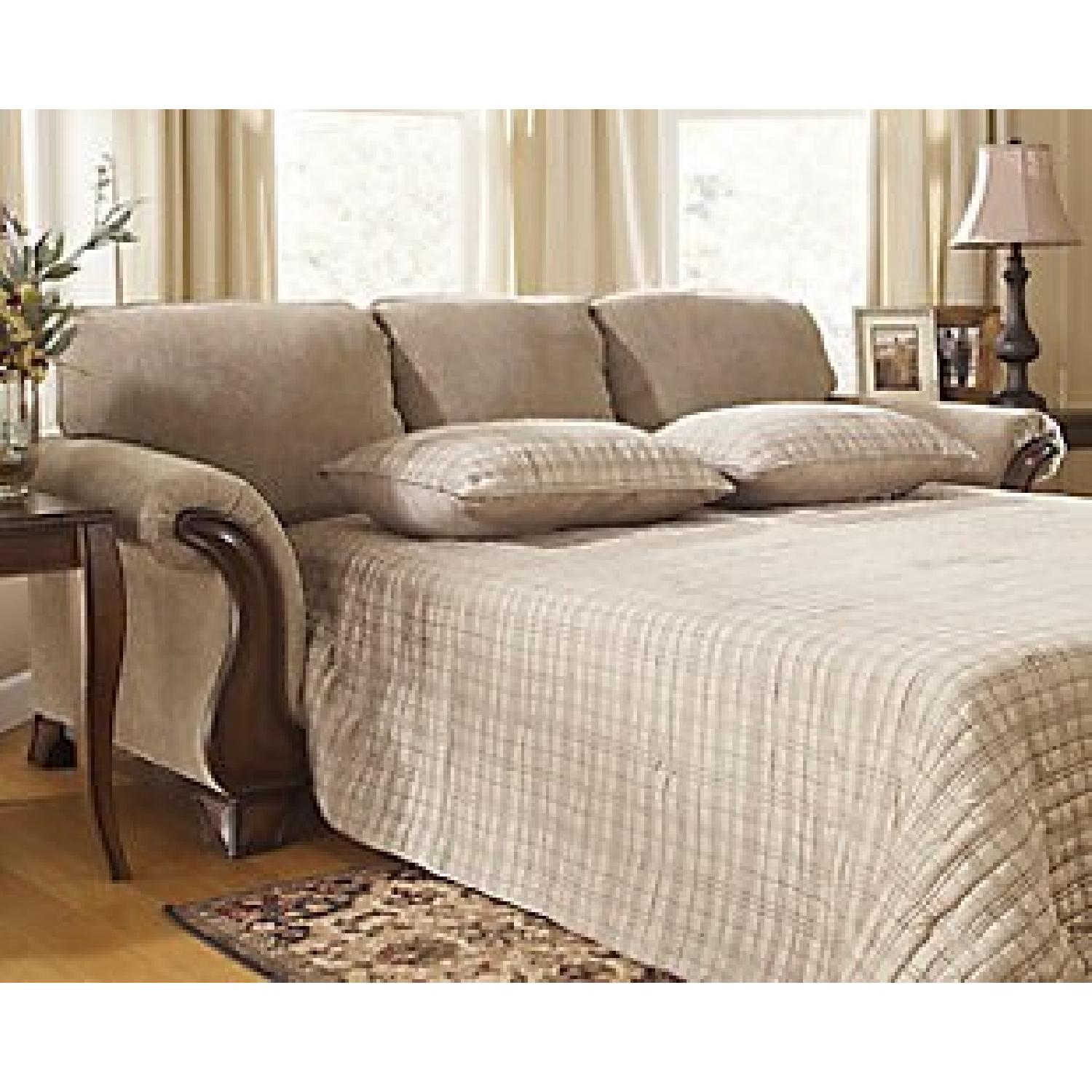Ashley's Lanett Sleeper Sofa in Barley - image-4