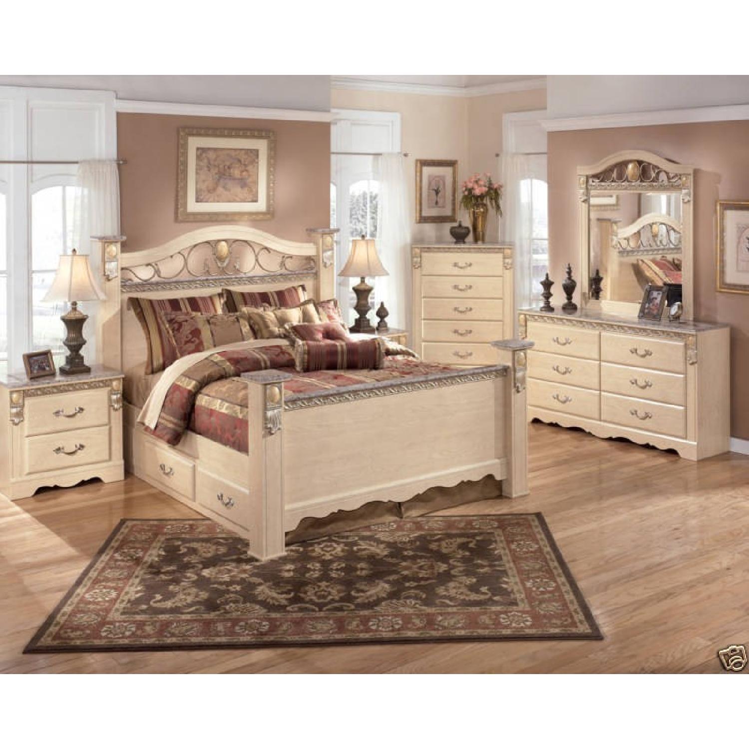 Ashley's Catalina Dresser in Antique White - image-4