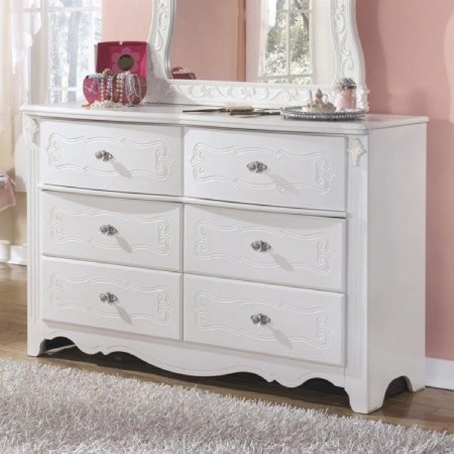 Ashley's Exquisite Dresser in White - image-2