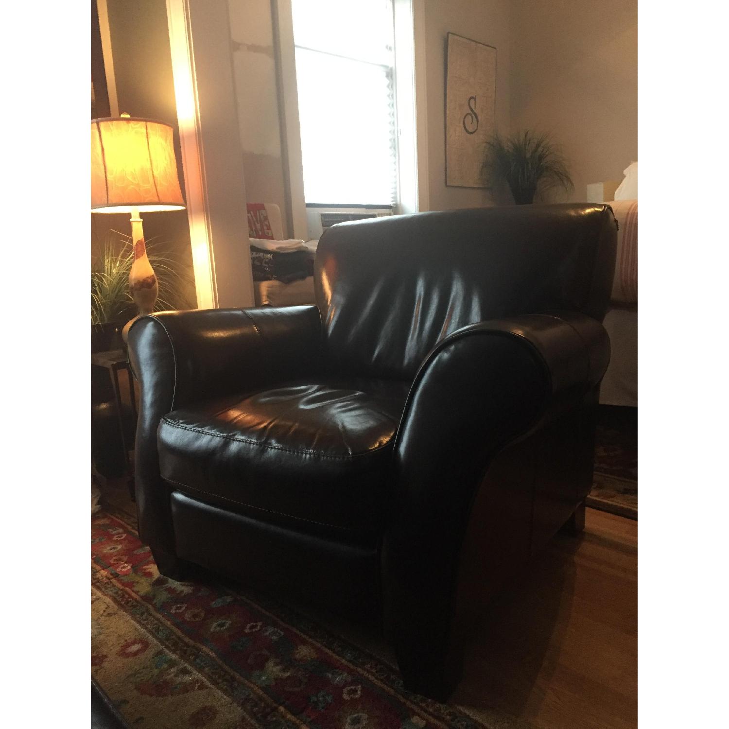 Raymour & Flanigan Chateau D'ax Leather Armchair AptDeco