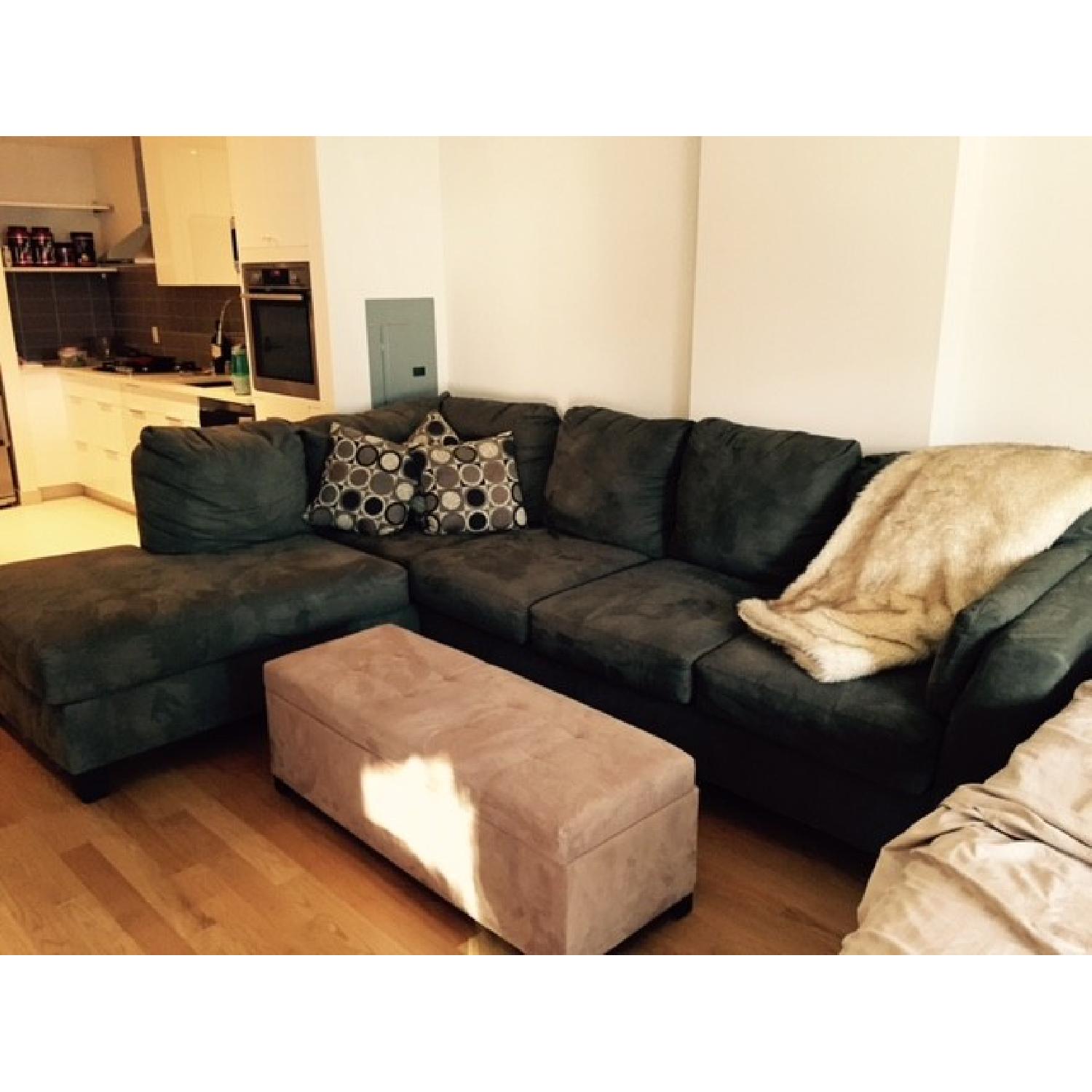 Bob's Olive Green Sectional with Chaise Lounge AptDeco