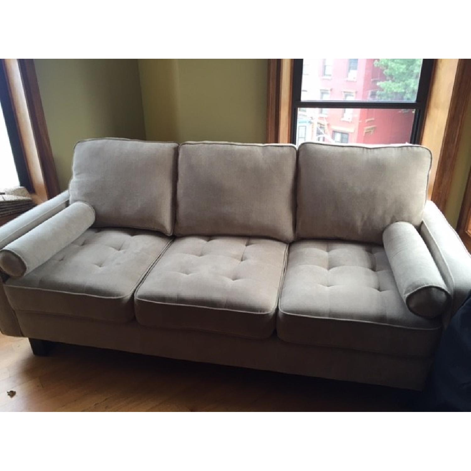 Bob's Sofa - image-2