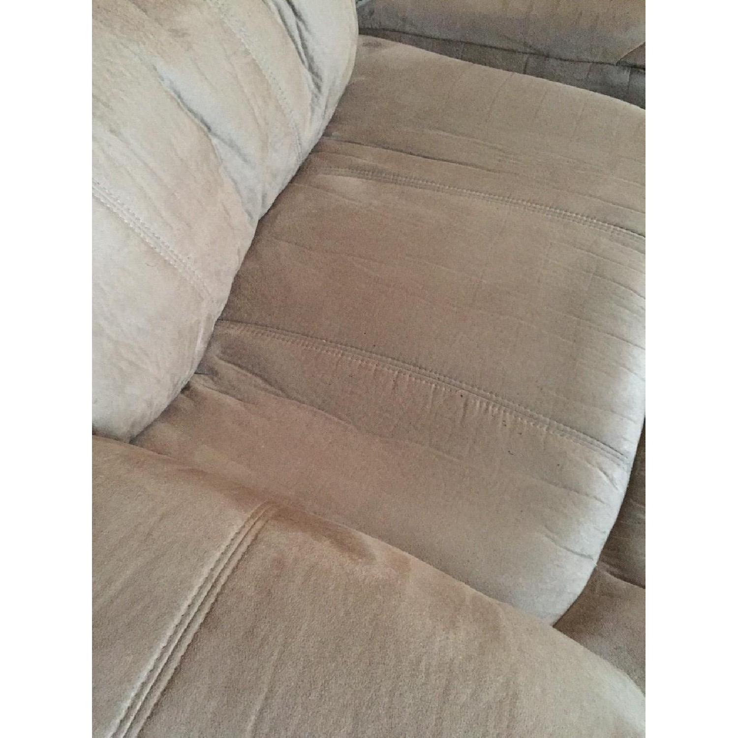 Ashley's Presley Dual Reclining Sofa in Cocoa - image-3