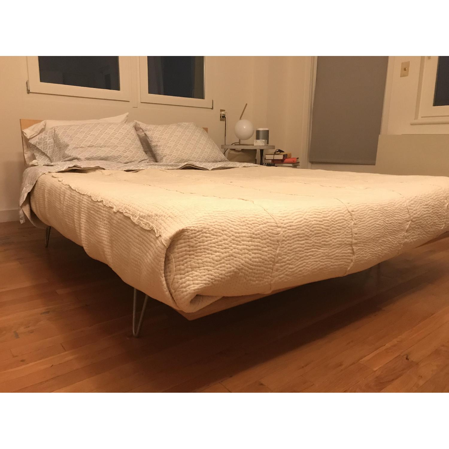 Modernica Case Study V Leg Bed - image-3