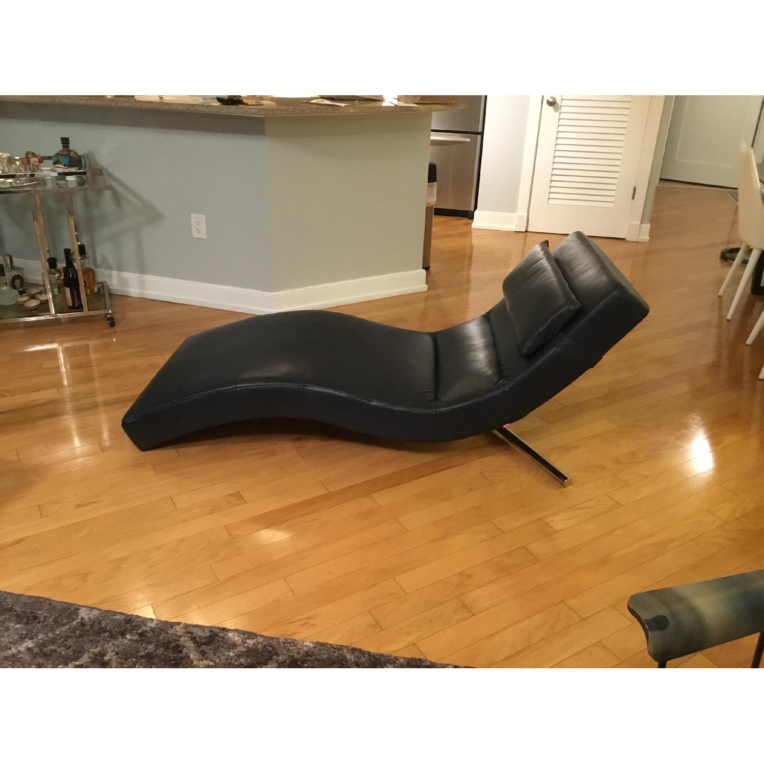 EQ3 Treble Leather Chaise - image-1