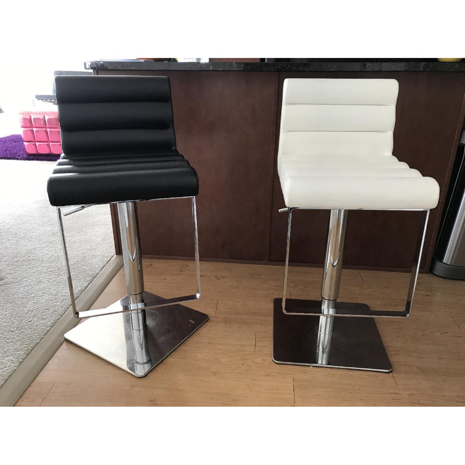 Modern Bellagio Bar Stool - image-2