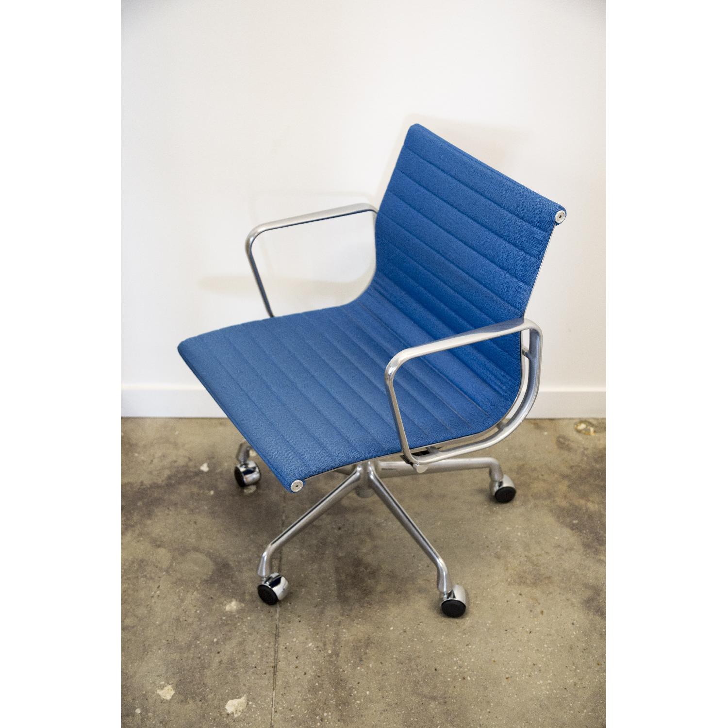 Herman Miller Eames Aluminum Group Task Chair - image-2