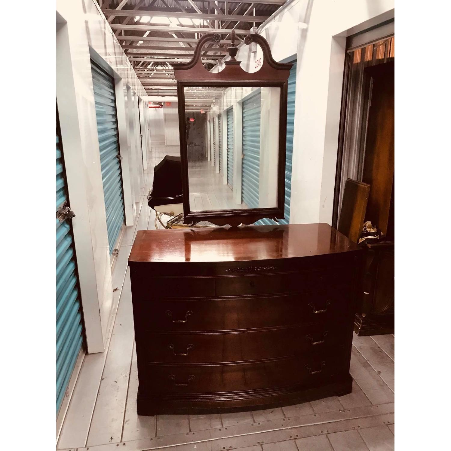 Antique 1930s Huntley Furniture Mahogany Dresser w/ Mirror - image-7