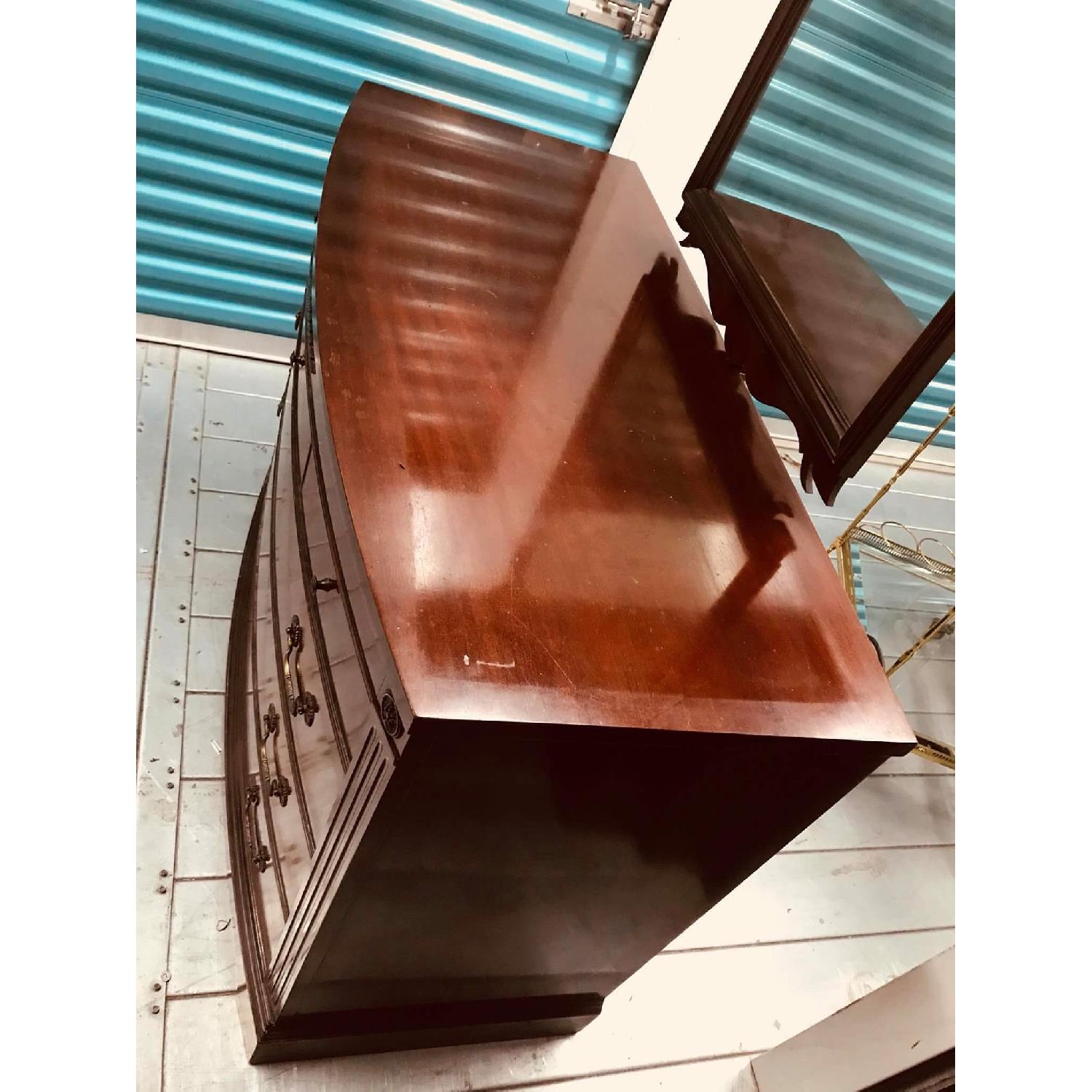 Antique 1930s Huntley Furniture Mahogany Dresser w/ Mirror - image-12