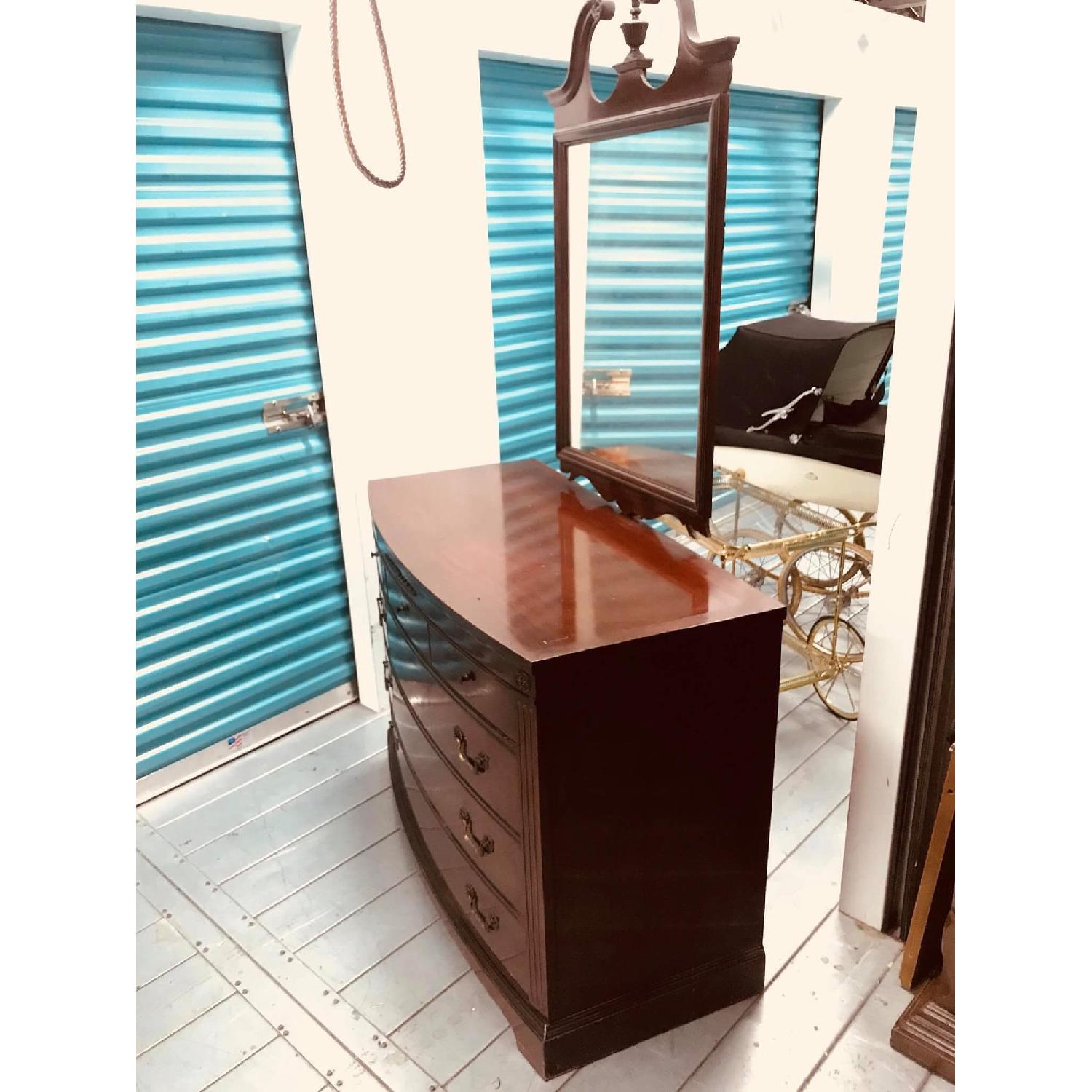 Antique 1930s Huntley Furniture Mahogany Dresser w/ Mirror - image-16