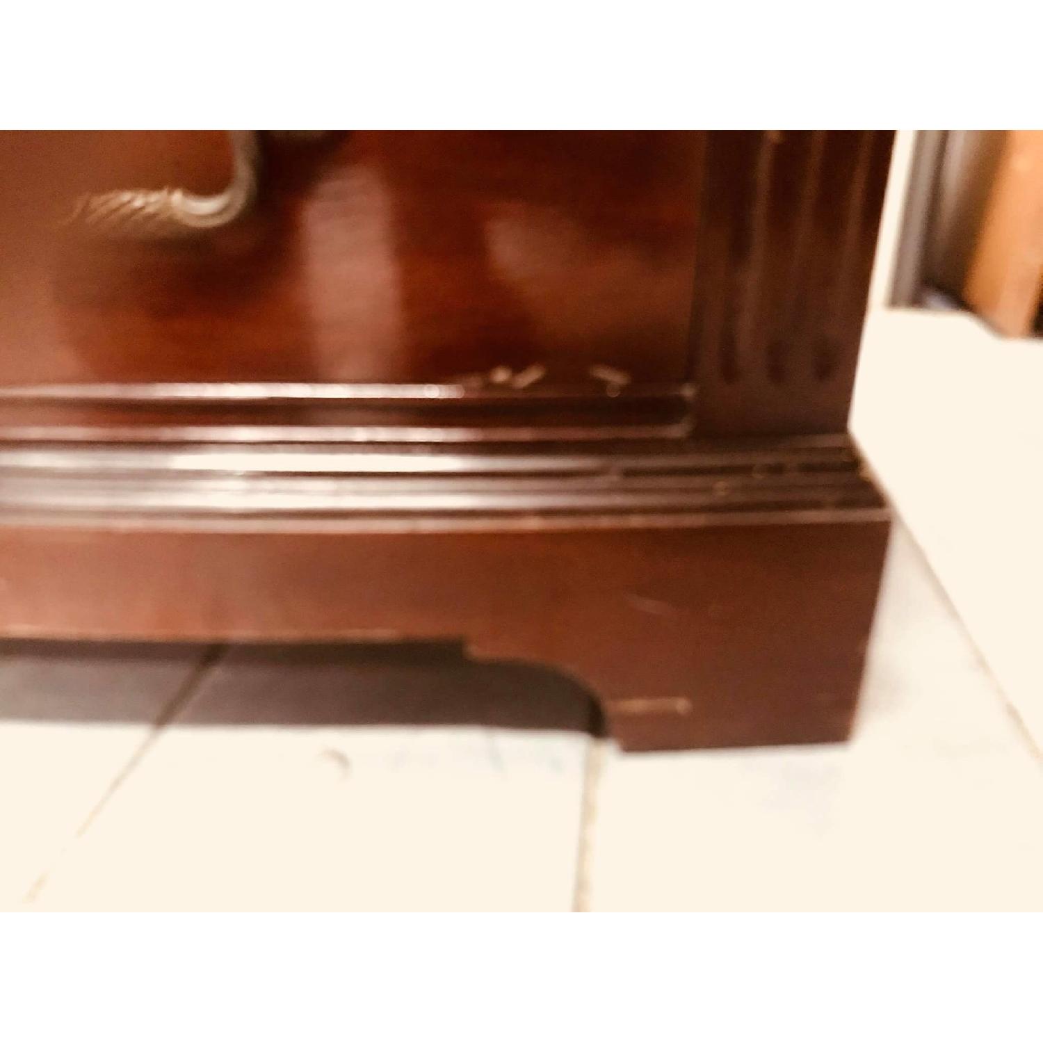 Antique 1930s Huntley Furniture Mahogany Dresser w/ Mirror - image-17