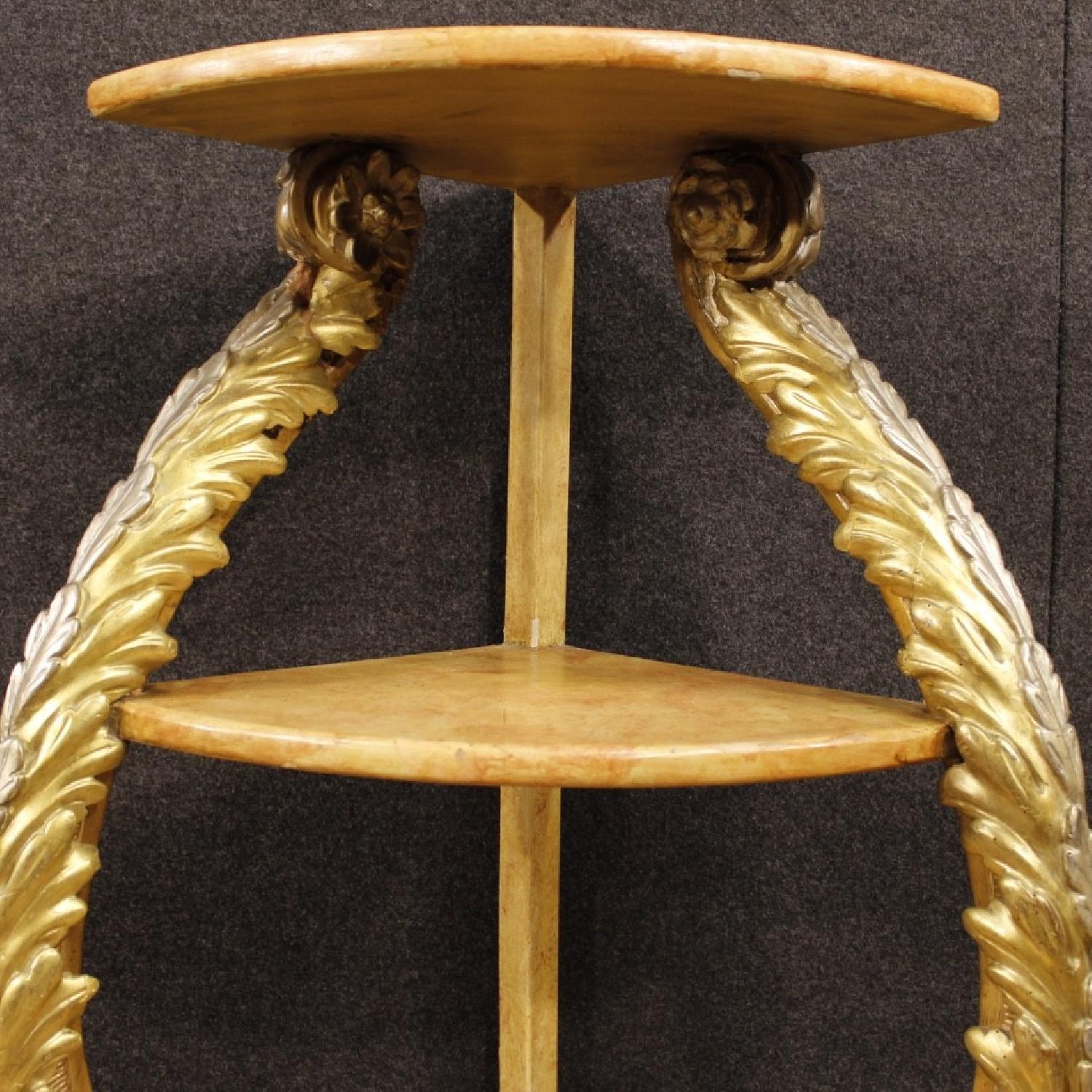 20th Century Italian Lacquered & Gilt Corner Shelves - image-8