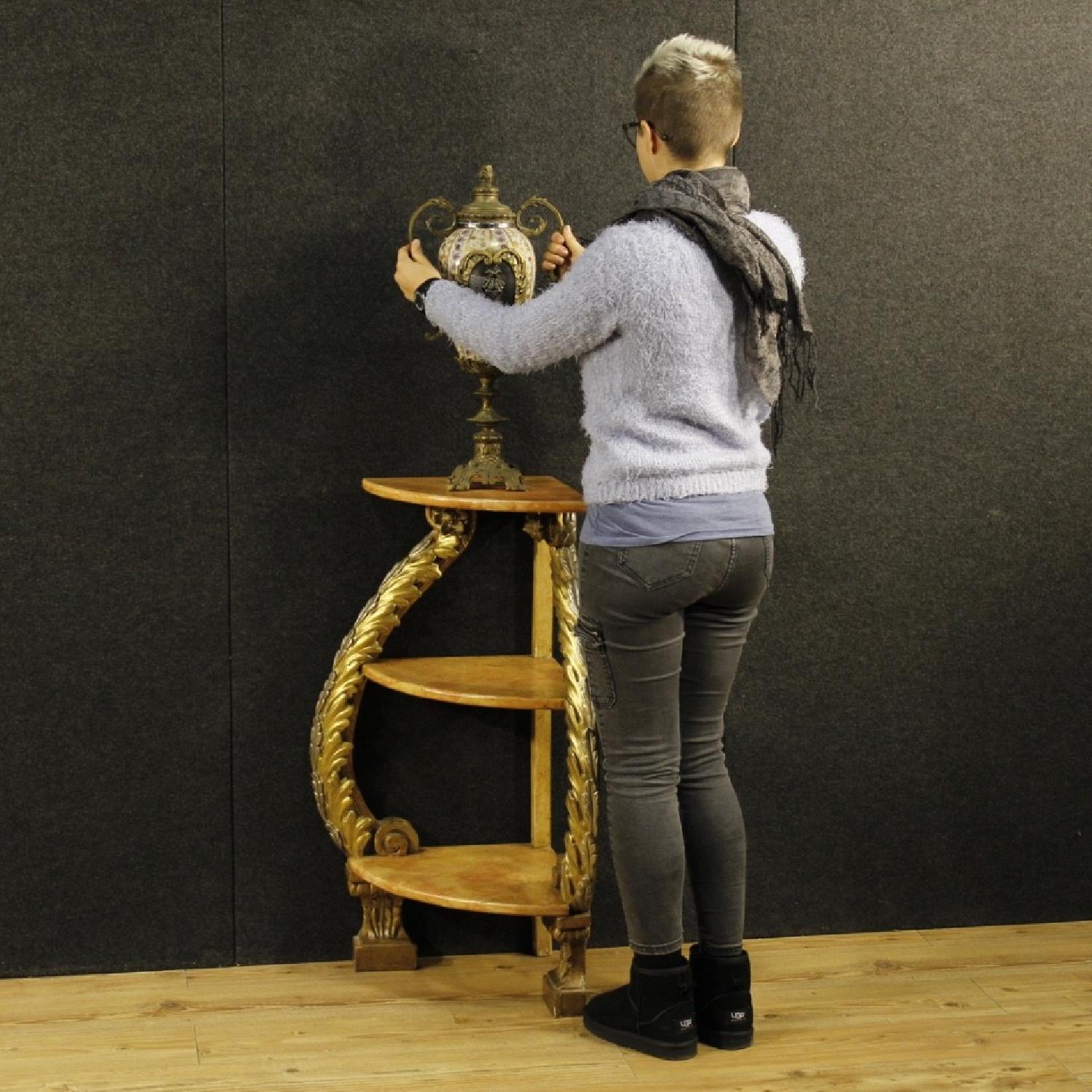 20th Century Italian Lacquered & Gilt Corner Shelves - image-12