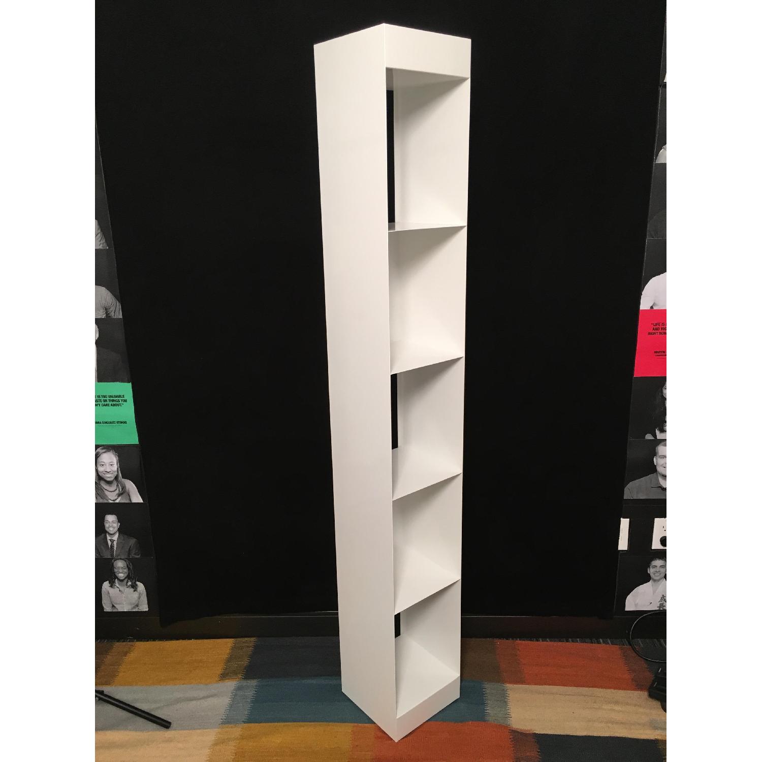 Carlson II White Tower - Thumbnail 4