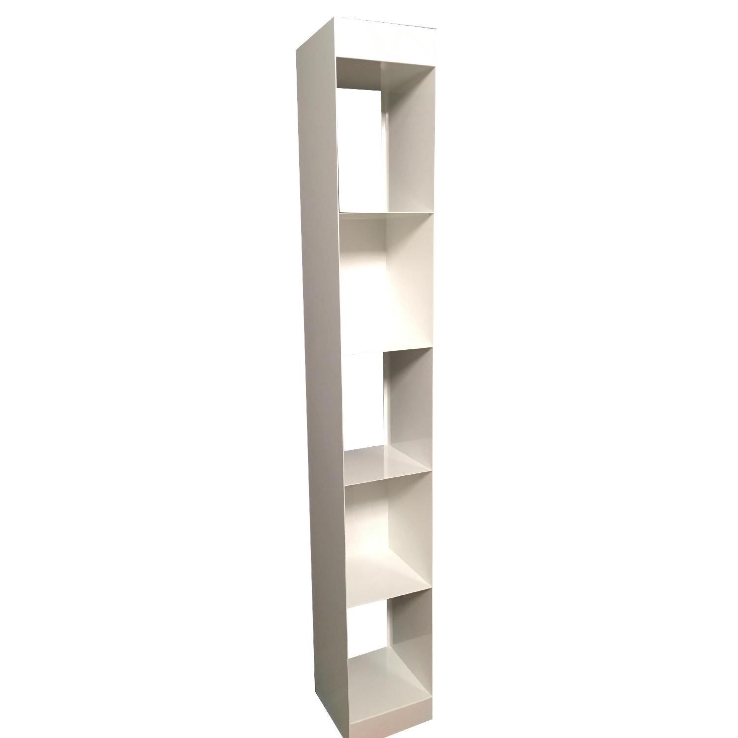 Carlson II White Tower - Thumbnail 3