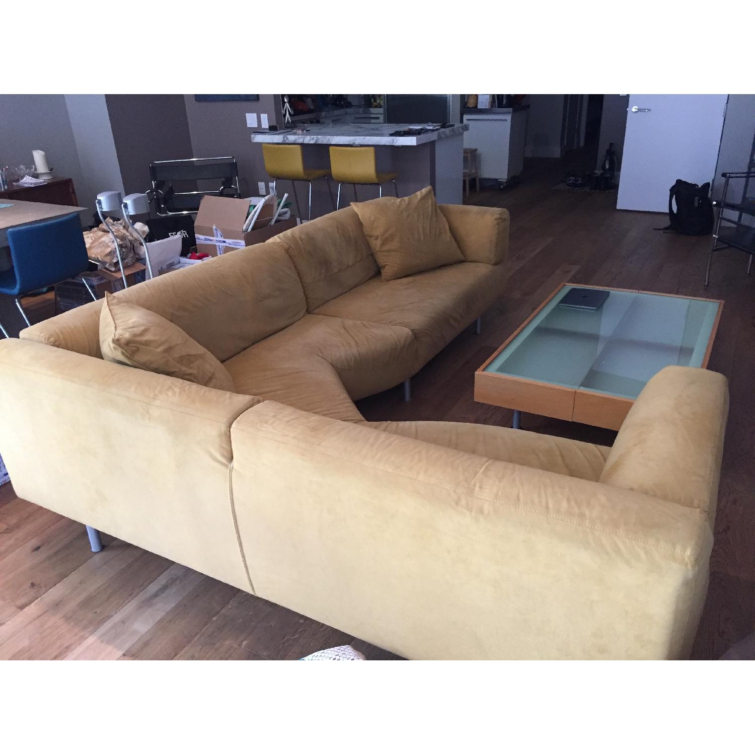 ソファセット Cassina MET Cassina Met Sectional Sofa in Alcantara - AptDeco