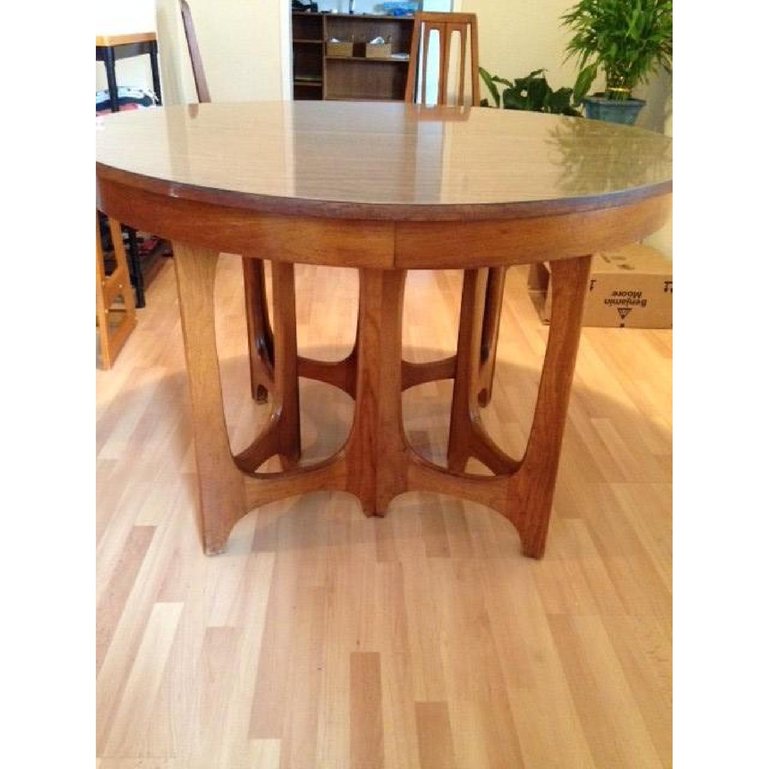 Mid Century Round Dining Table w/ 4 Chairs AptDeco