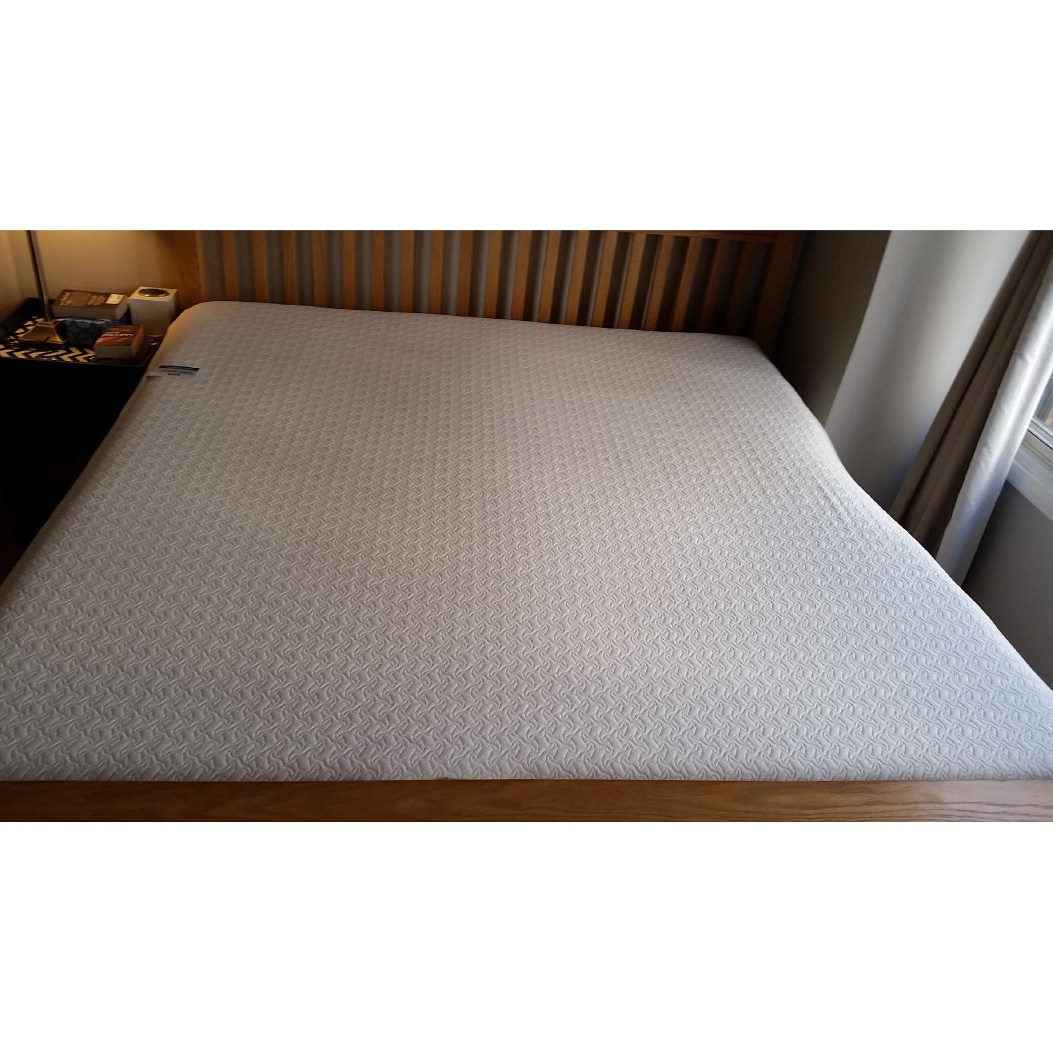 Solid Oak Mission-Style King Size Bed - image-5