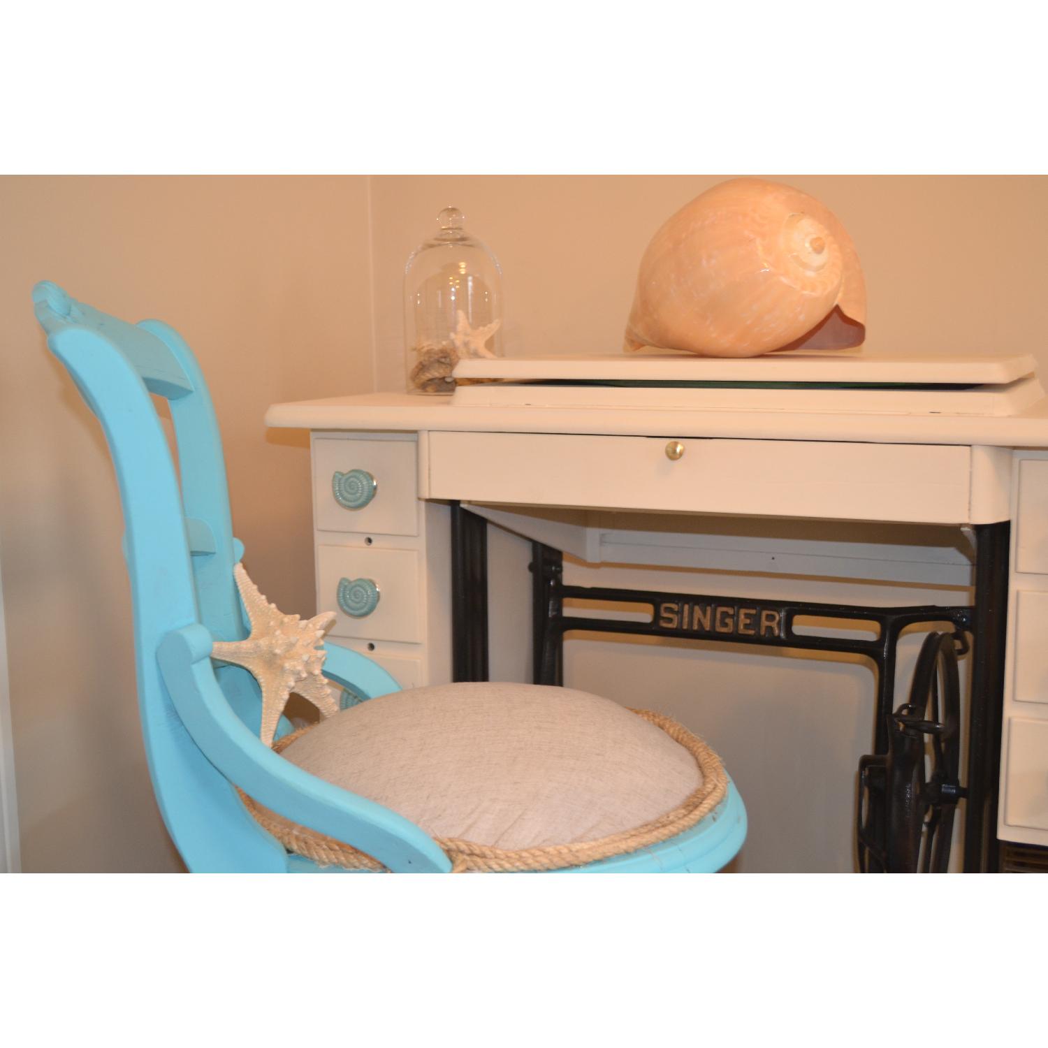 Singer Sewing Machine Vanity w/ Chair - image-5