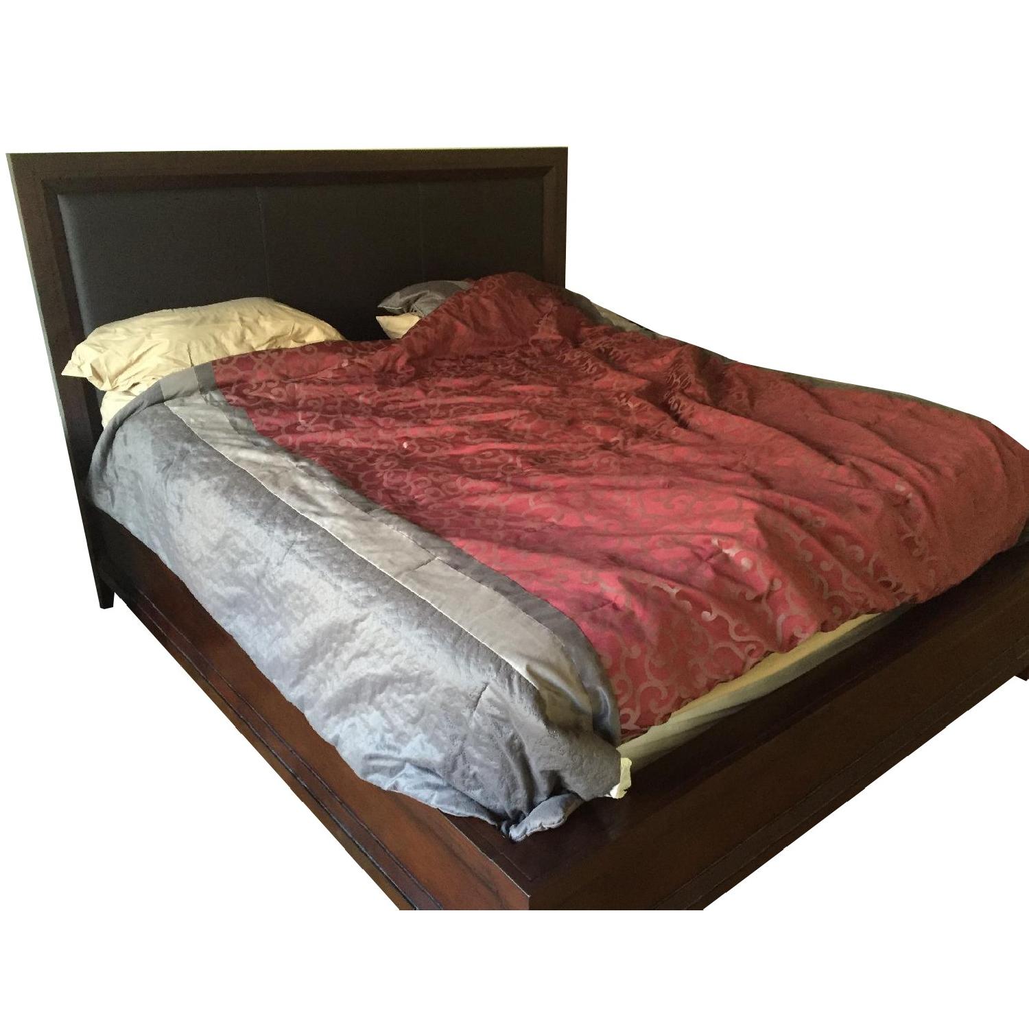 Raymour & Flanigan Vista King Platform Bed AptDeco