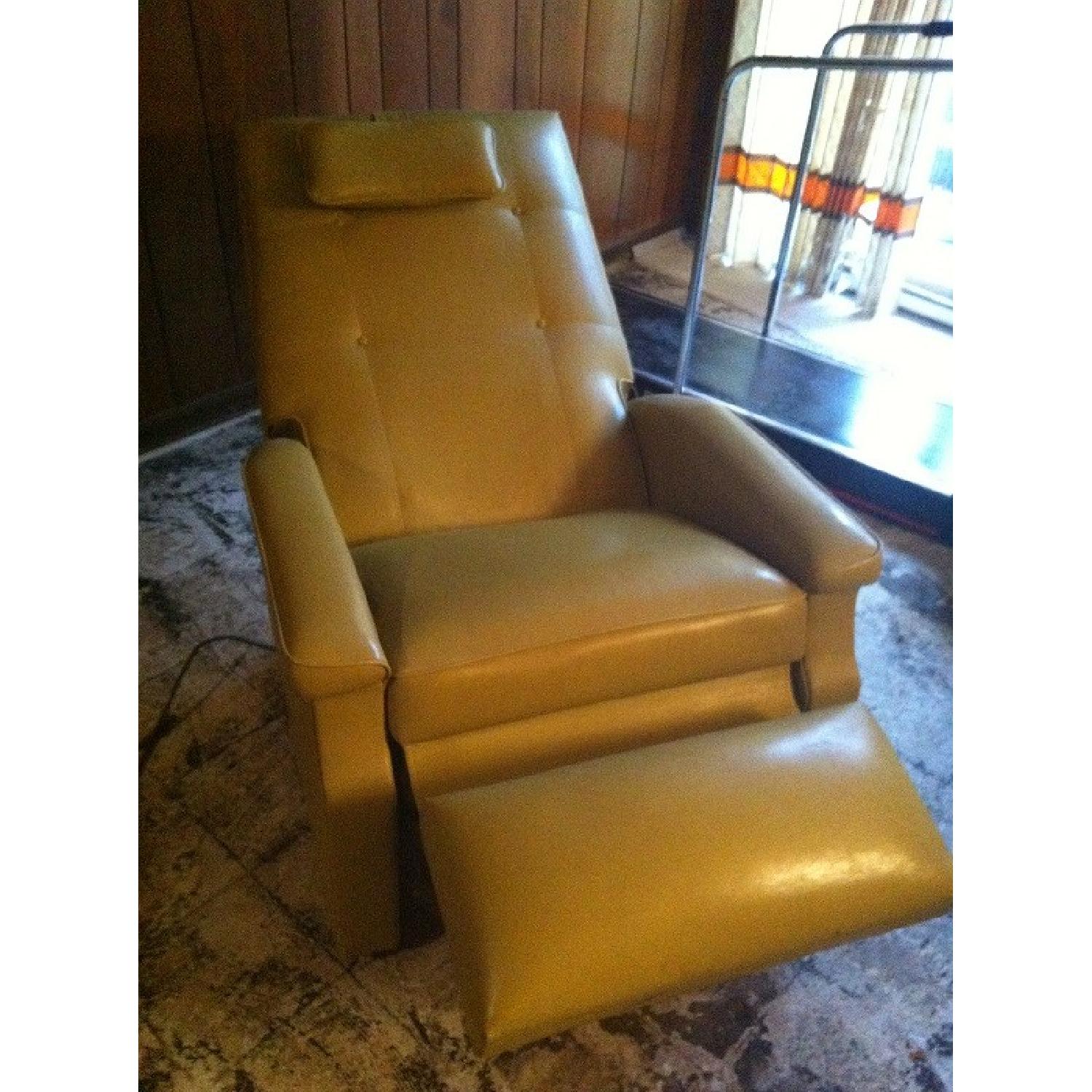 Niagra Mid Century Modern Reclining Massage Chair - image-7