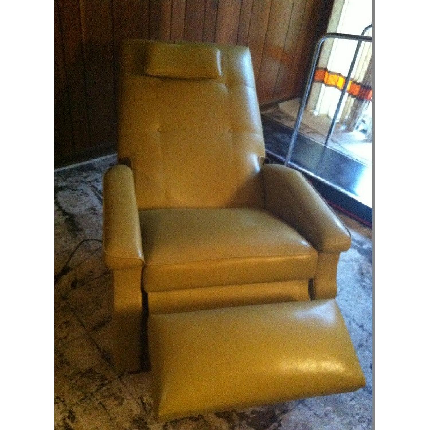 Niagra Mid Century Modern Reclining Massage Chair - image-11