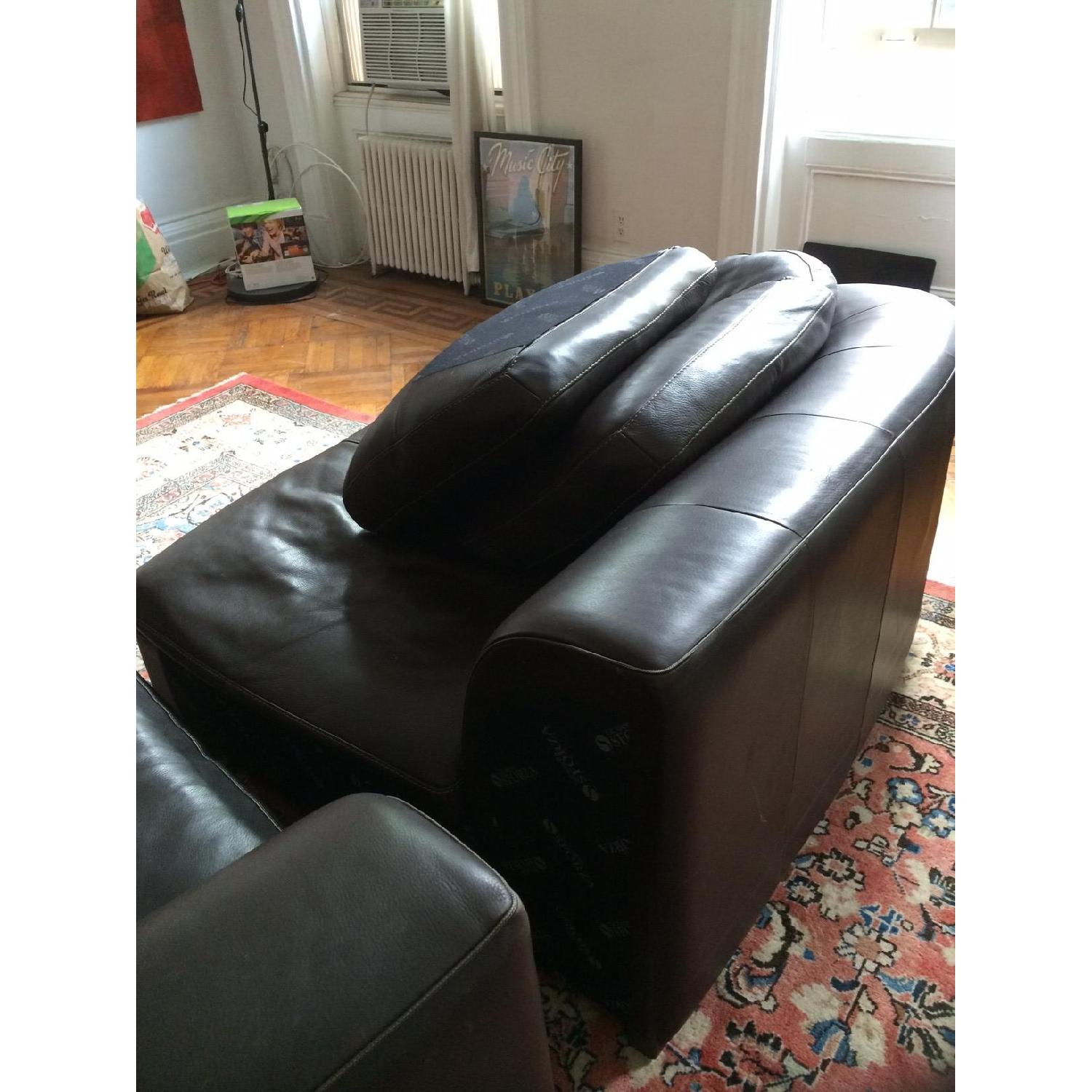 Giovanni Sforza Luxurious Leather Sofa - image-2