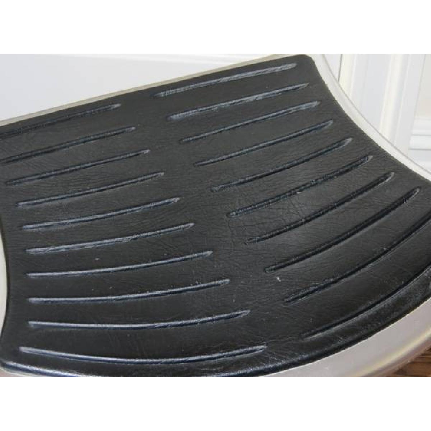 Knoll Toledo Chairs - Set of 4 - image-3