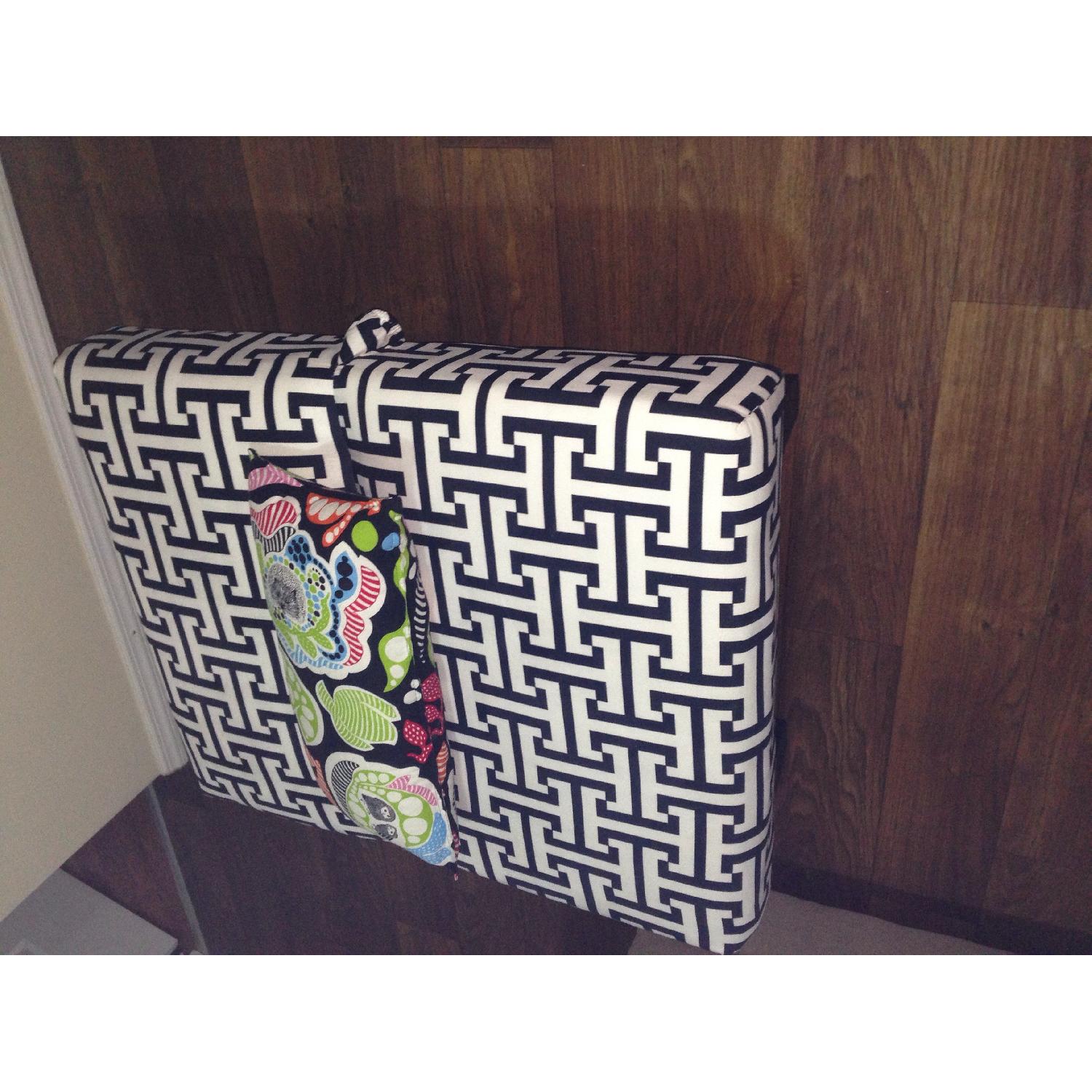 Kebo Chair White and Black Geometric - image-2