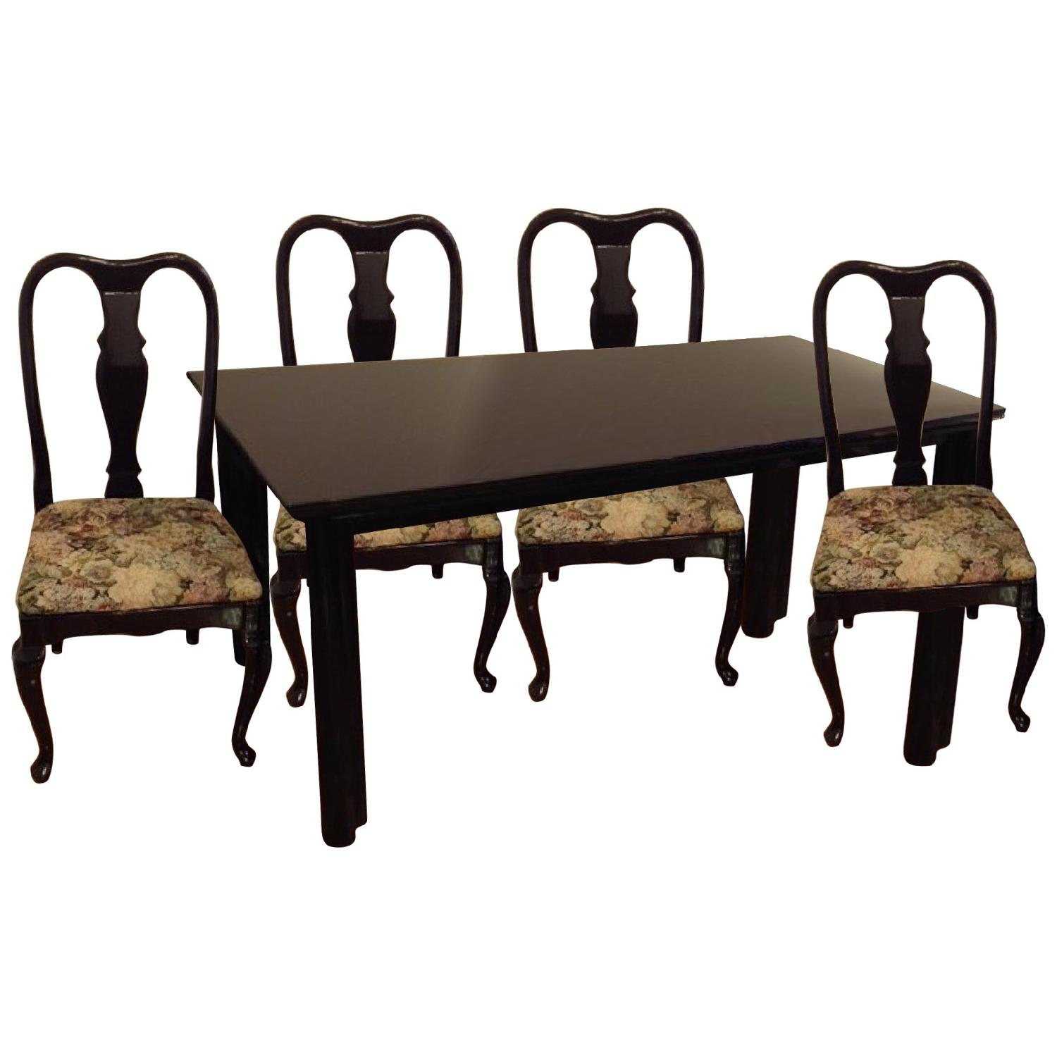 Beautiful Black Lacquer Dining Table w/ 4 Matching Chairs AptDeco