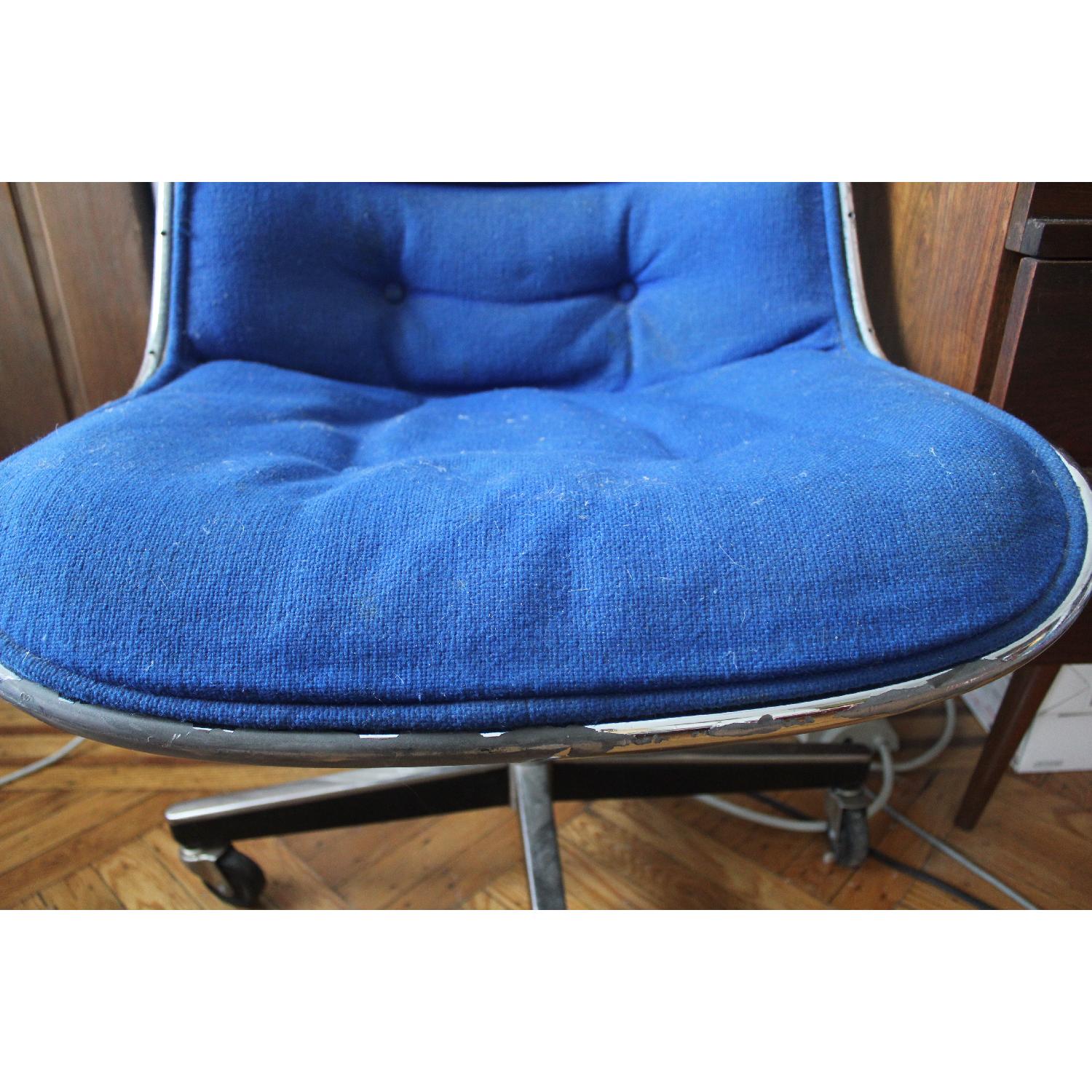 Knoll Blue Pollock Executive Office Chair - image-7