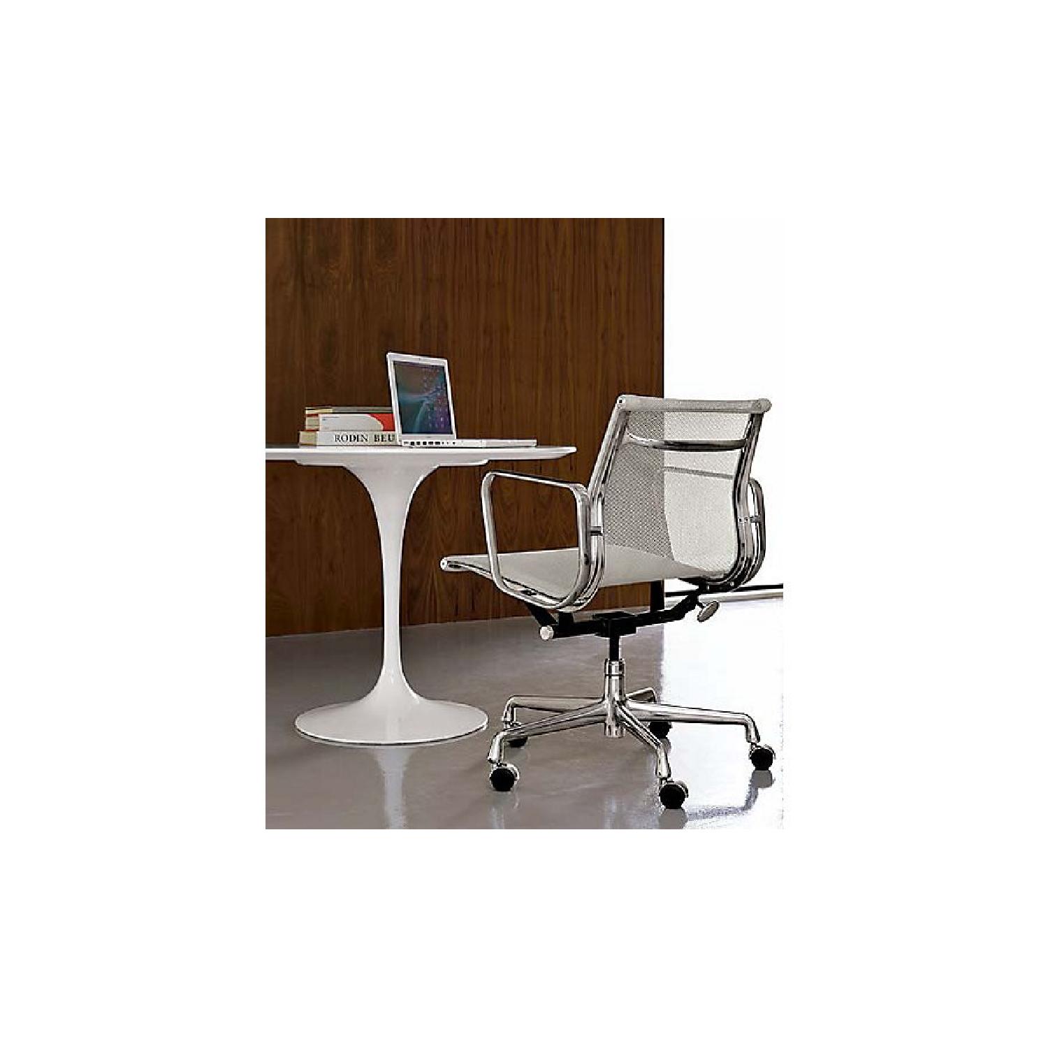 Herman Miller Eames Aluminum Management Chair - Cygnus Mesh - image-2