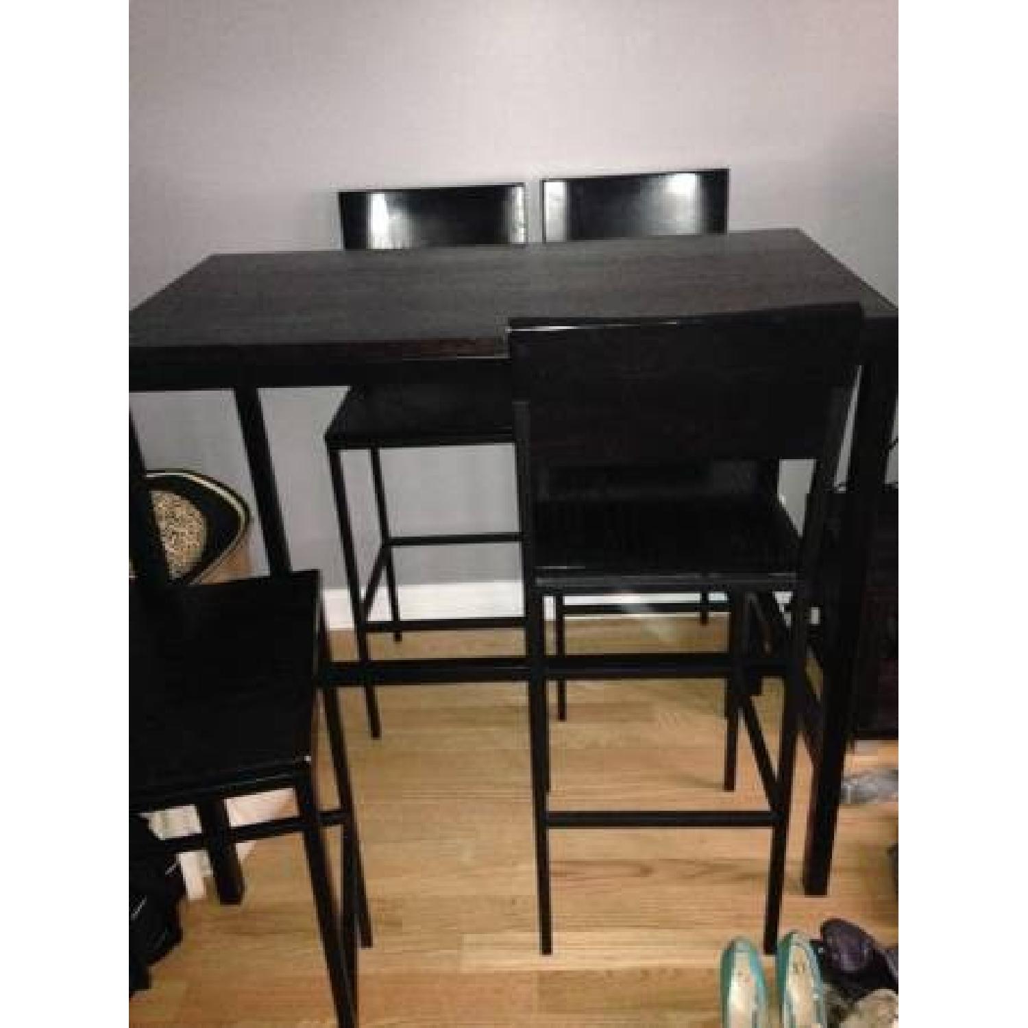 Crate & Barrel Table AptDeco