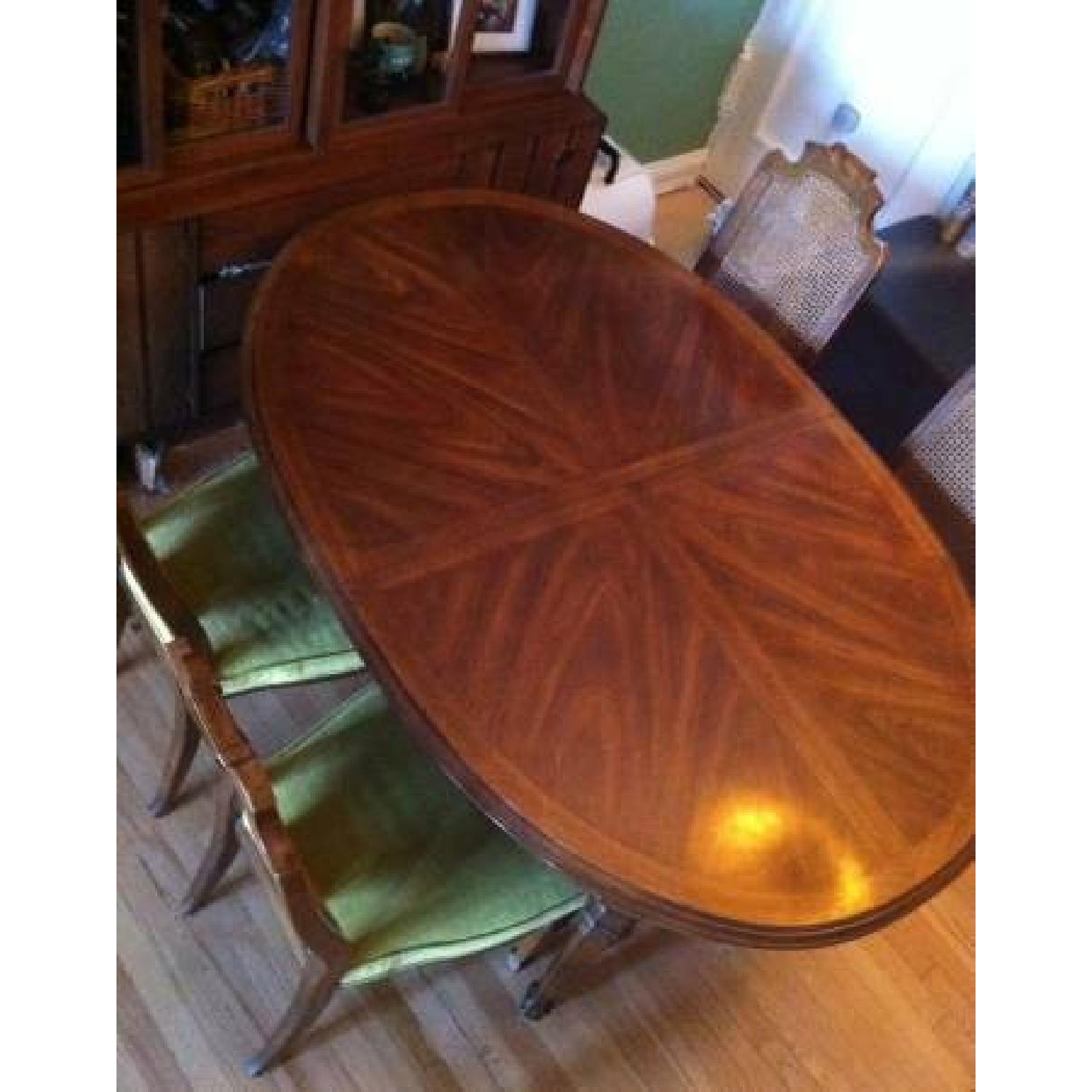 Drexel Heritage Dining Room Table w/ 6 Chairs - image-4