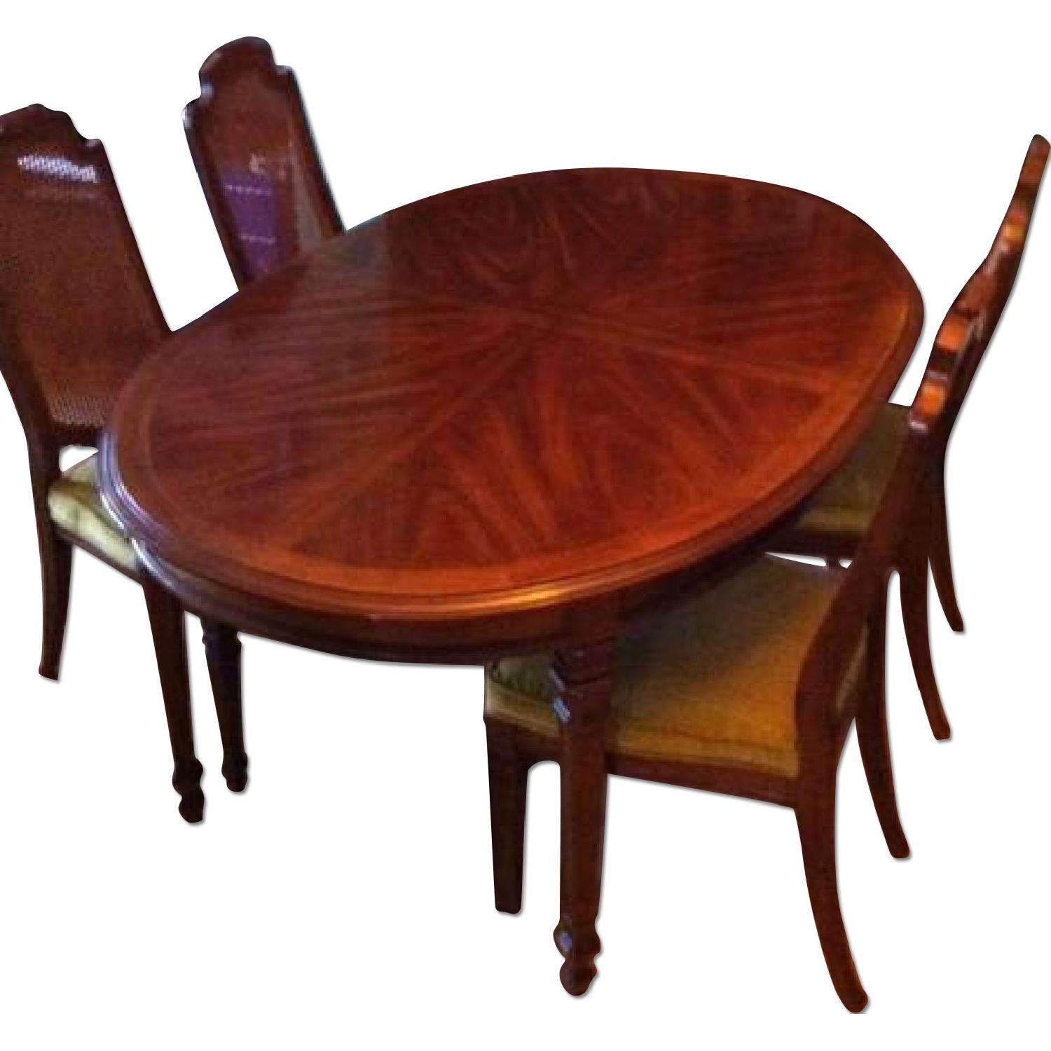 Drexel Heritage Dining Room Table w/ 6 Chairs - image-0