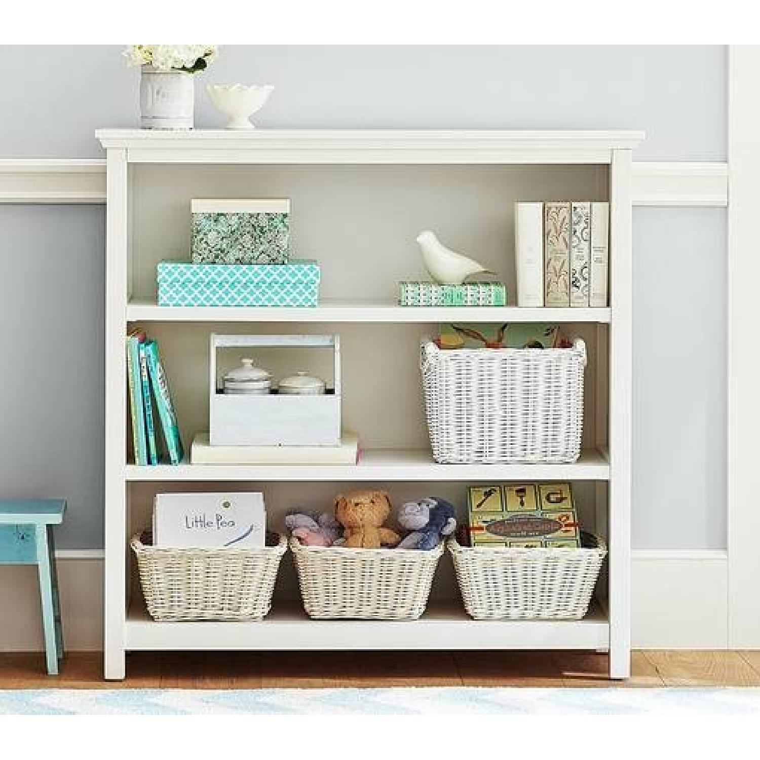 Pottery Barn Bedroom Set White Madeline - 5 Pieces - image-5