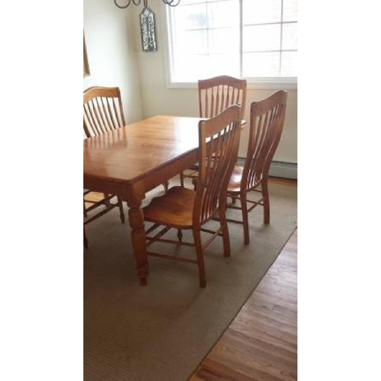 Nichols and Stone Dining Table w/ 6 Chairs AptDeco