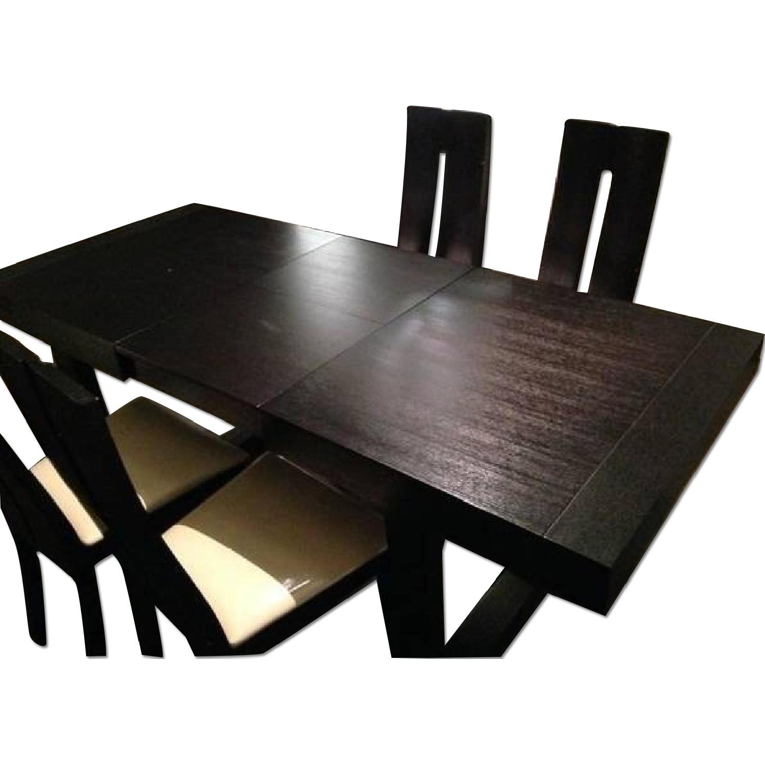 Expandable Dining Table w/ 4 Chairs - AptDeco