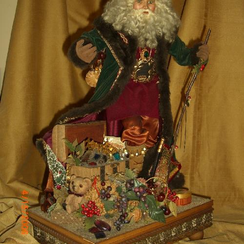Used Vintage Santa Music Box for sale on AptDeco