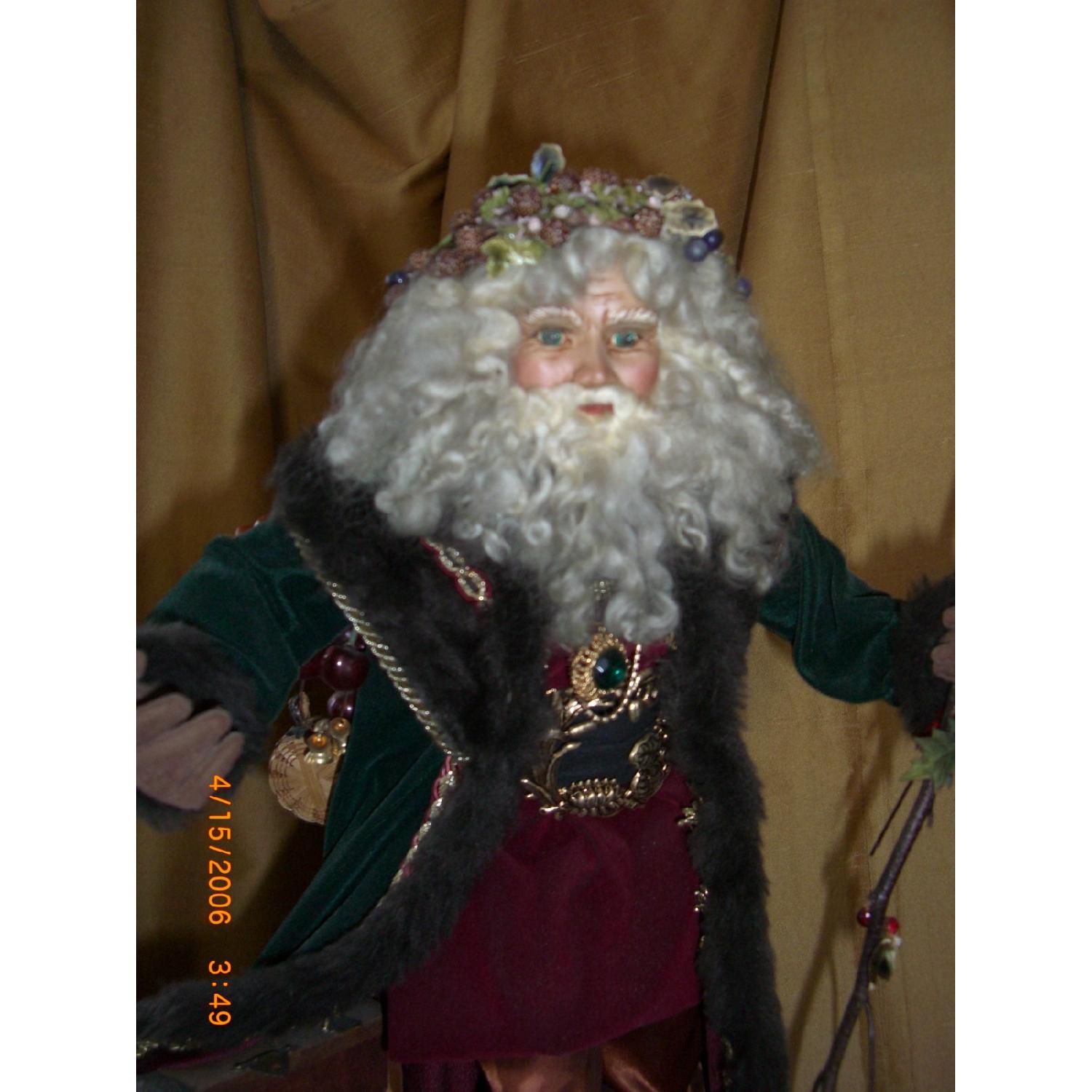 Vintage Santa Music Box - image-3