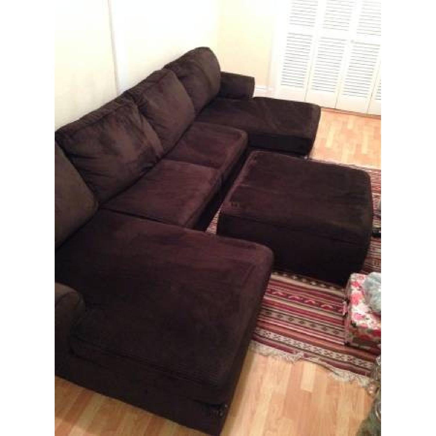 Ashley's Sectional Sofa/Couch - image-9