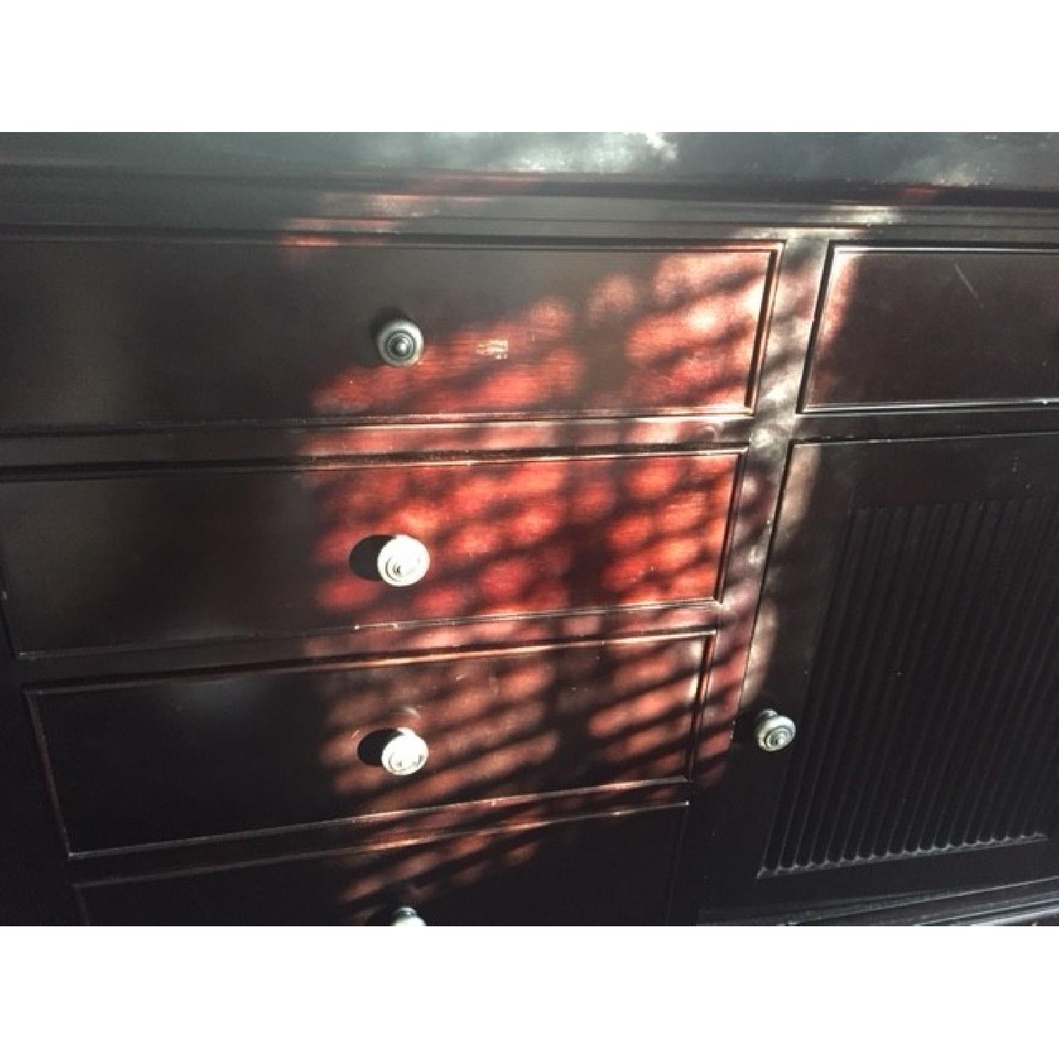 Linga Extra-Wide 9 Drawer Dresser - image-7