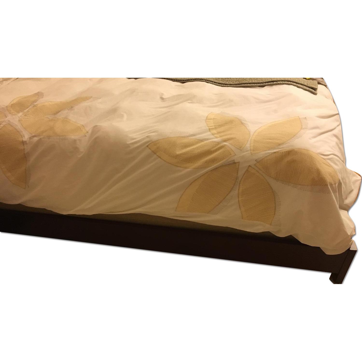 Queen Size Wood Bed Frame - image-0