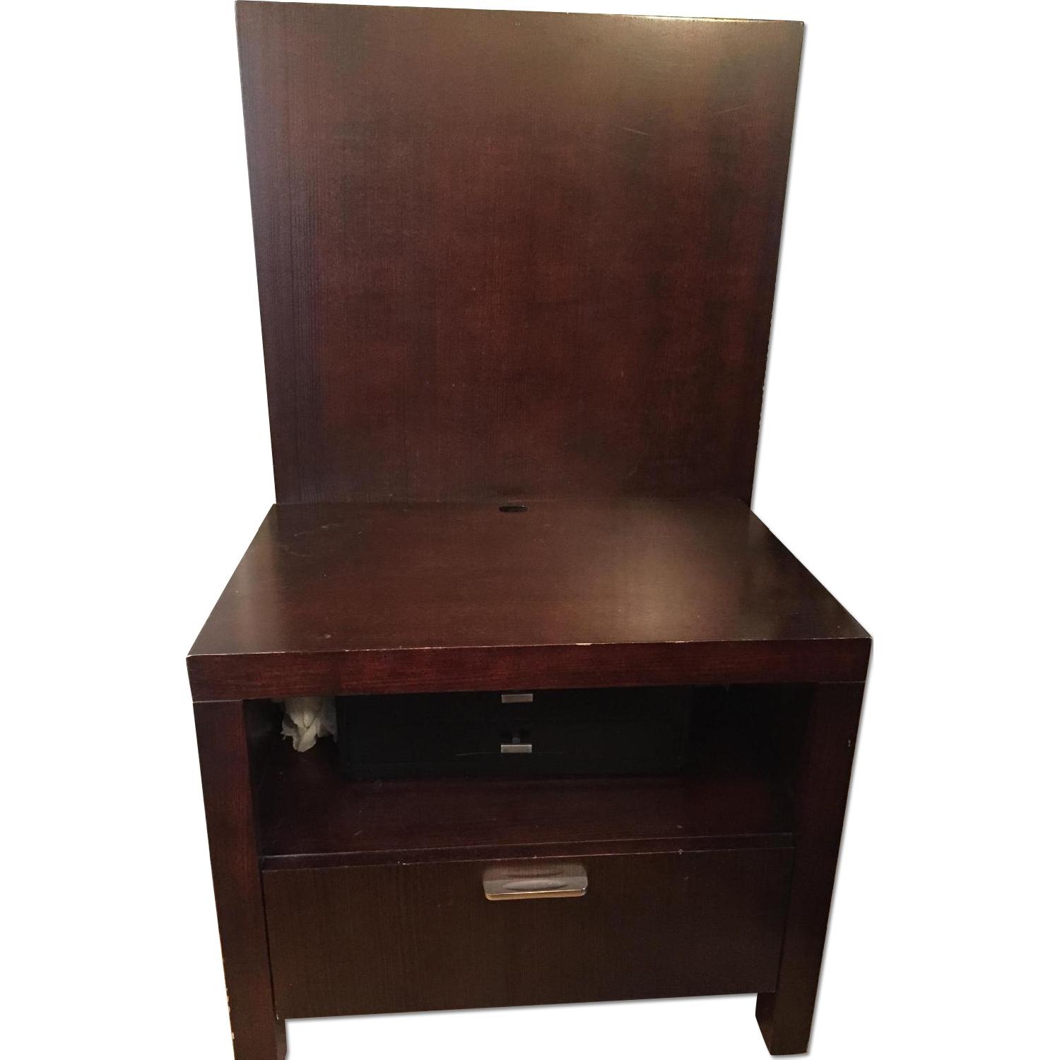 Ethan Allen Horizons Morgan Platform Bed w/ Attached Nightstands - image-7