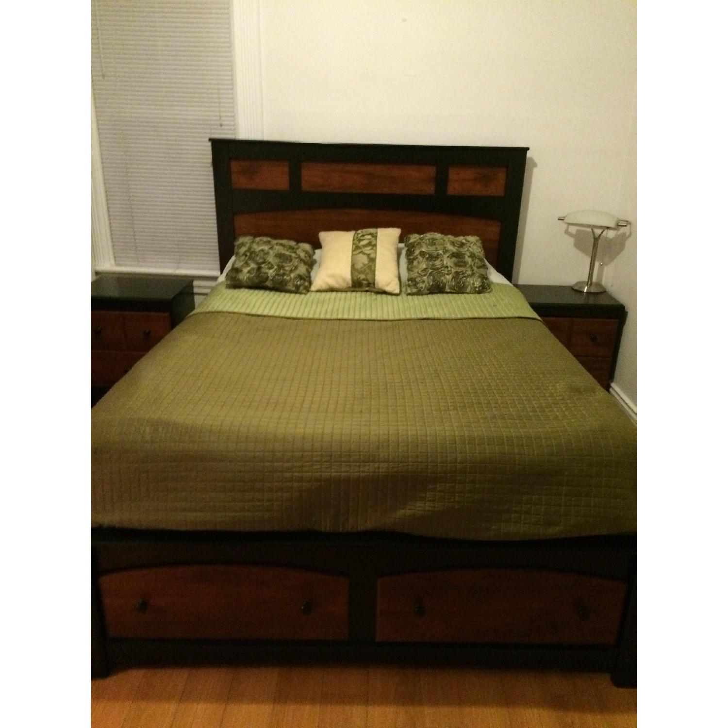 5 Piece Queen Size Bedroom Set - image-3