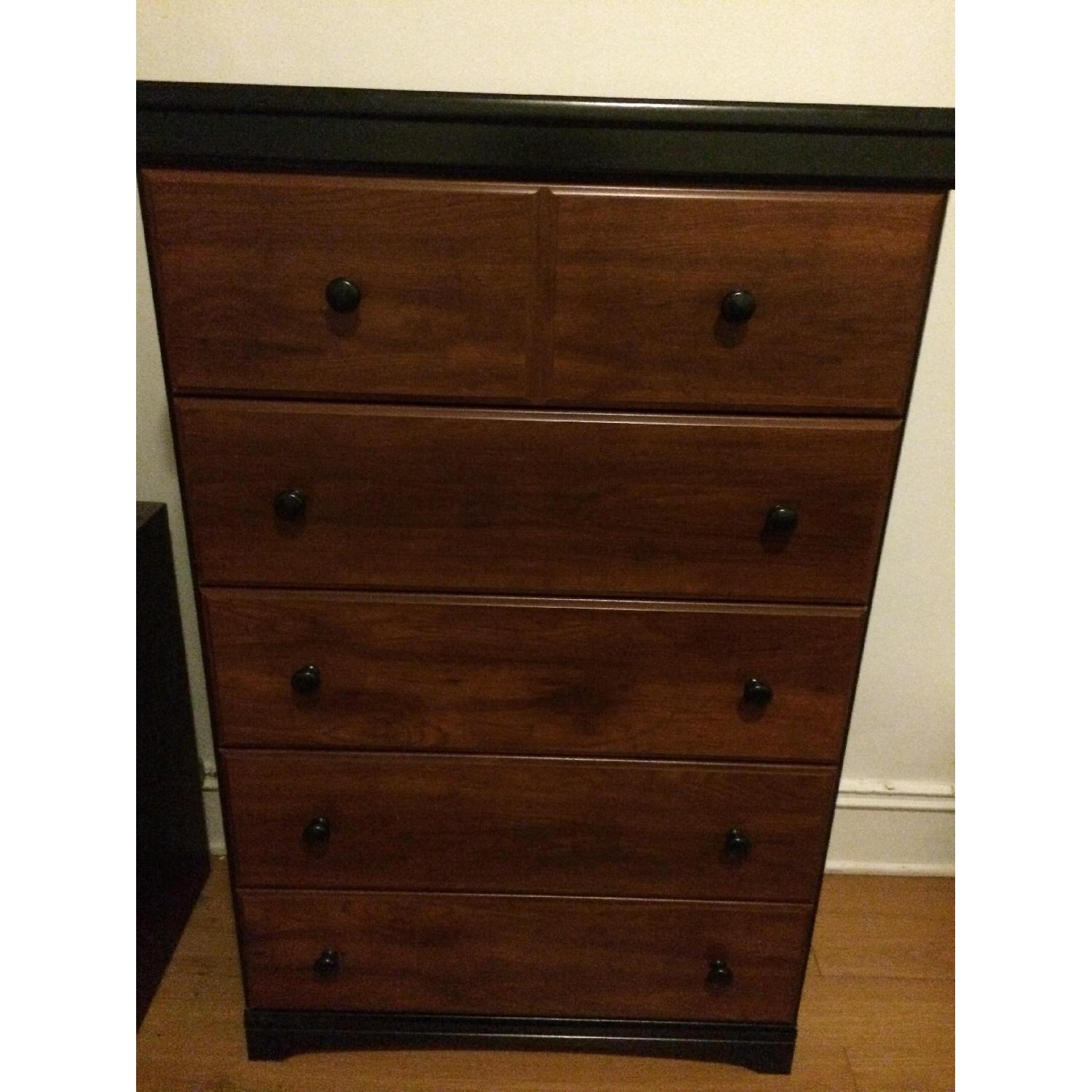 5 Piece Queen Size Bedroom Set - image-4